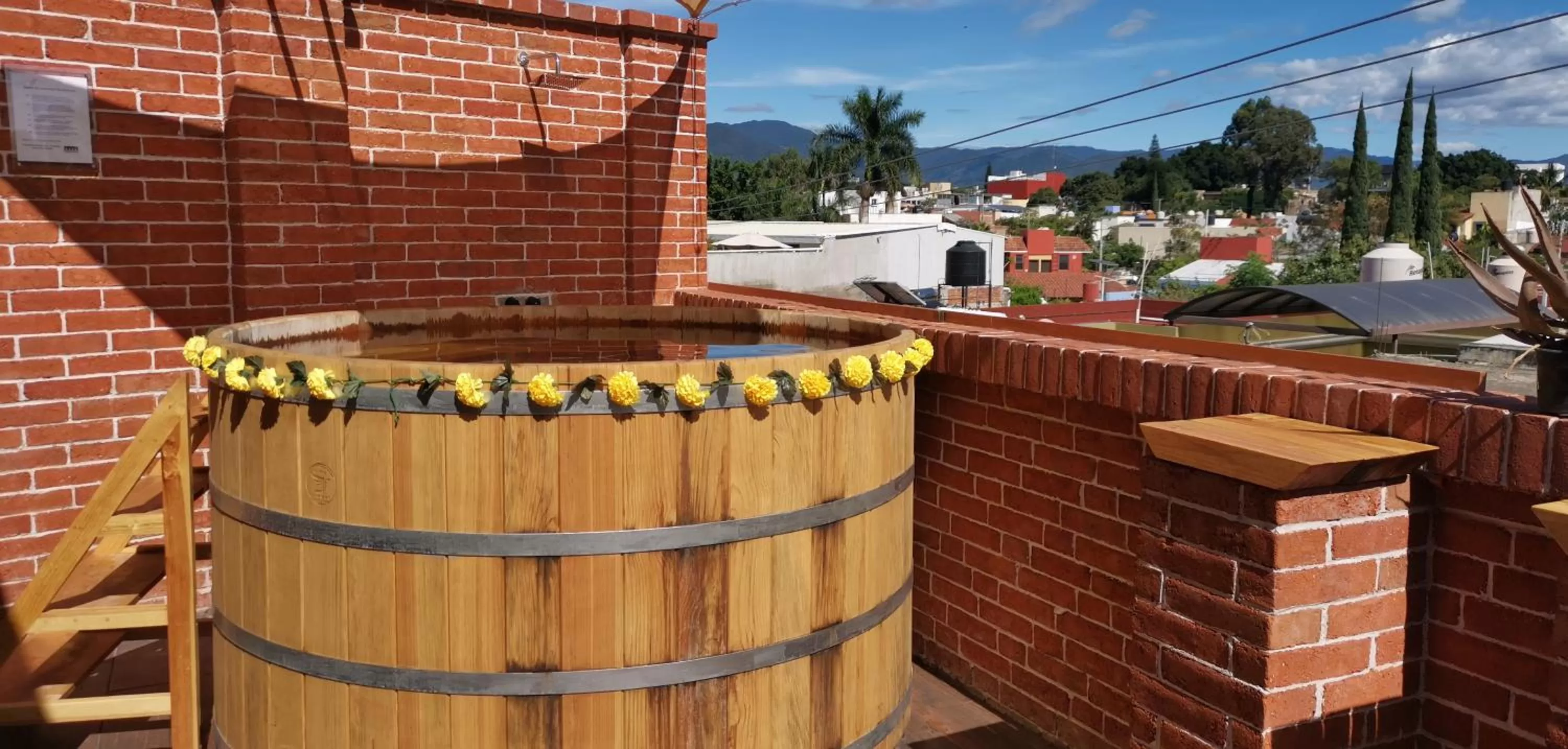 Hot Tub in Hotel Casa Acueducto - Lujo Cultural