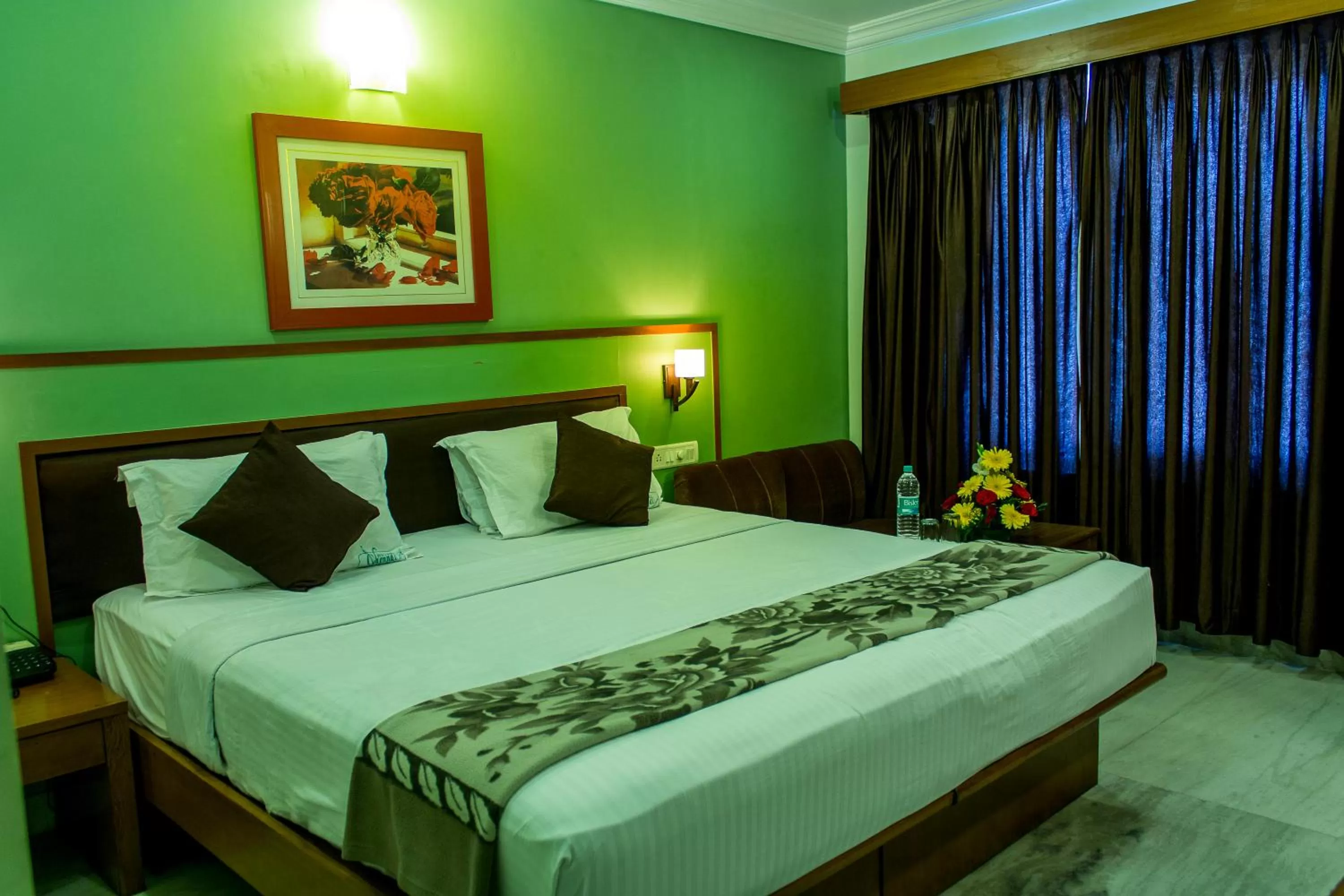 Photo of the whole room, Bed in Hotel Chennai Gate