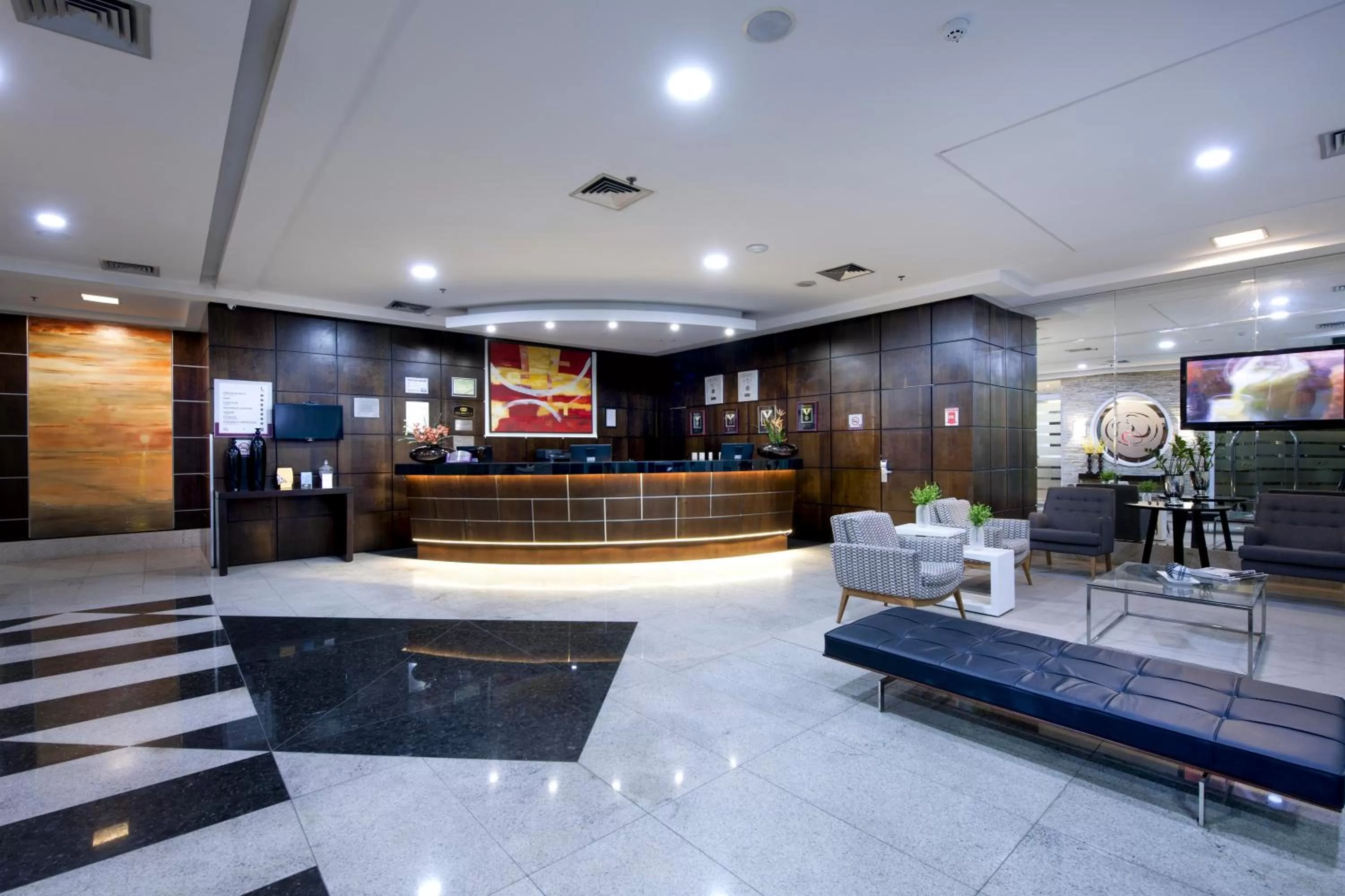 Lobby or reception in Comfort Suites Macaé