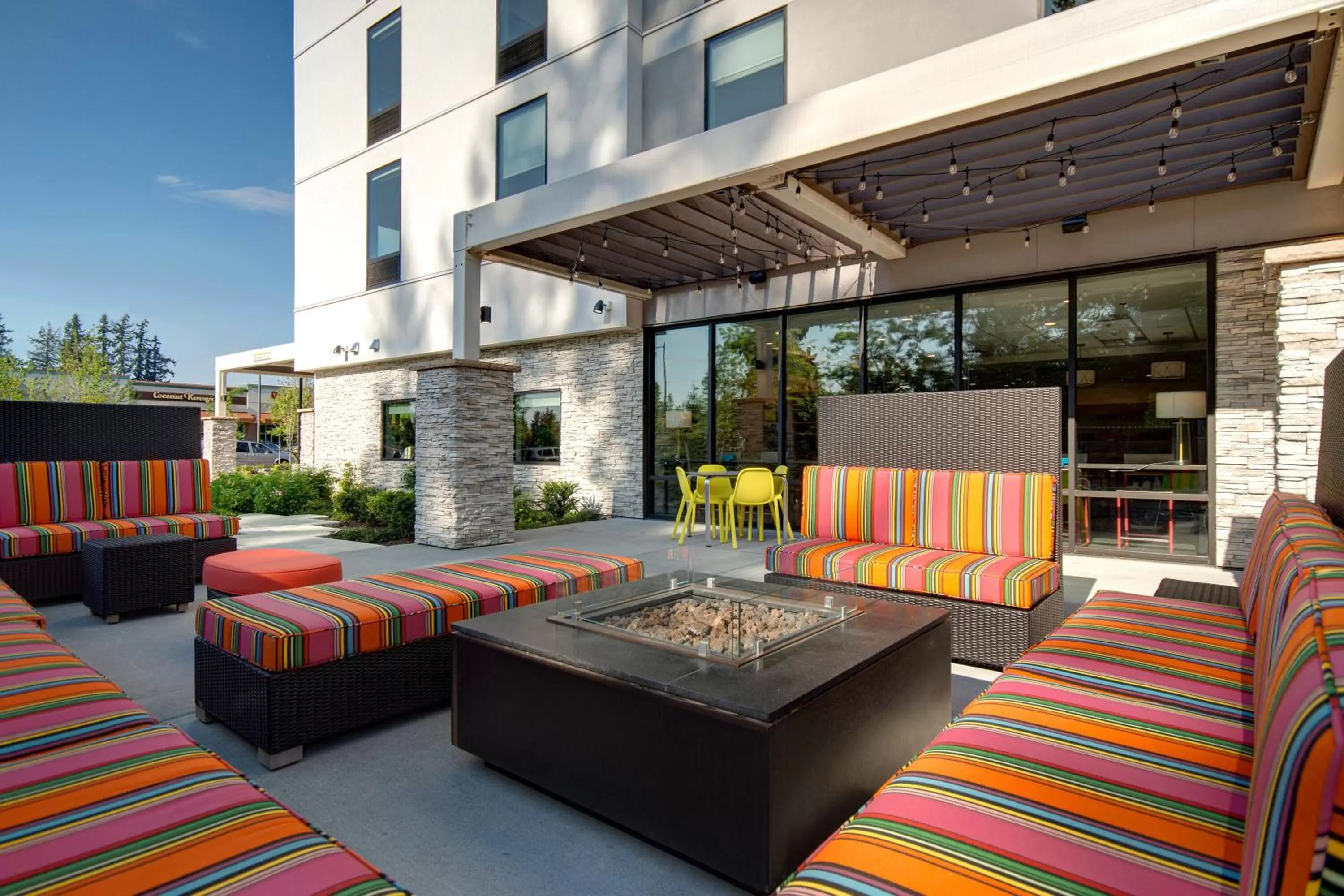 Patio in Home2 Suites By Hilton Marysville