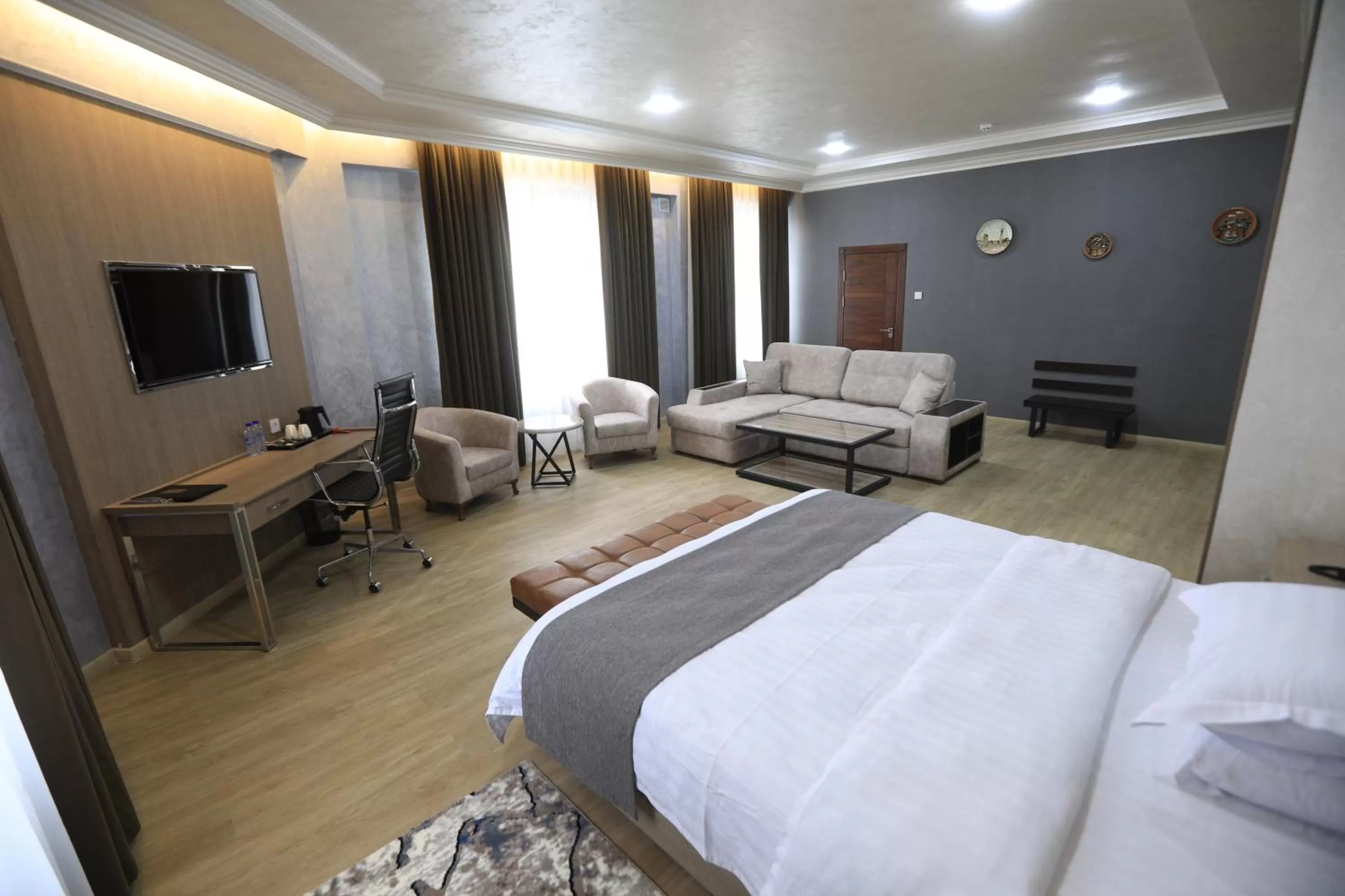 Photo of the whole room, Bed in CHlNOR HOTEL