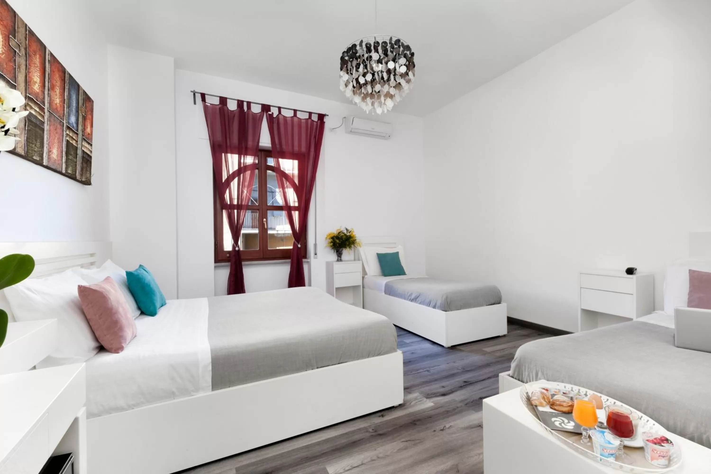 Photo of the whole room in Hotel Herculaneum