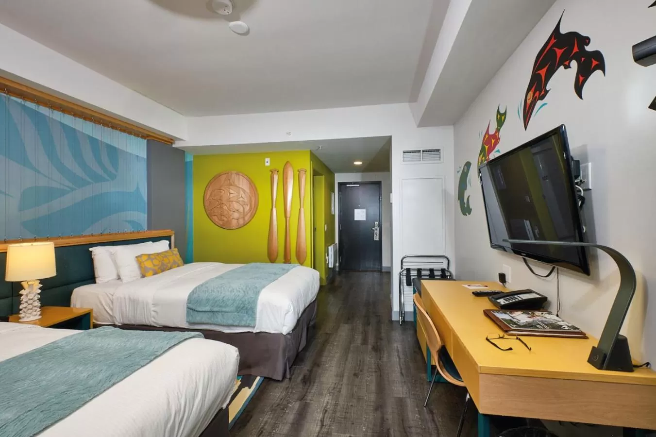 Bed in Skwachàys Lodge