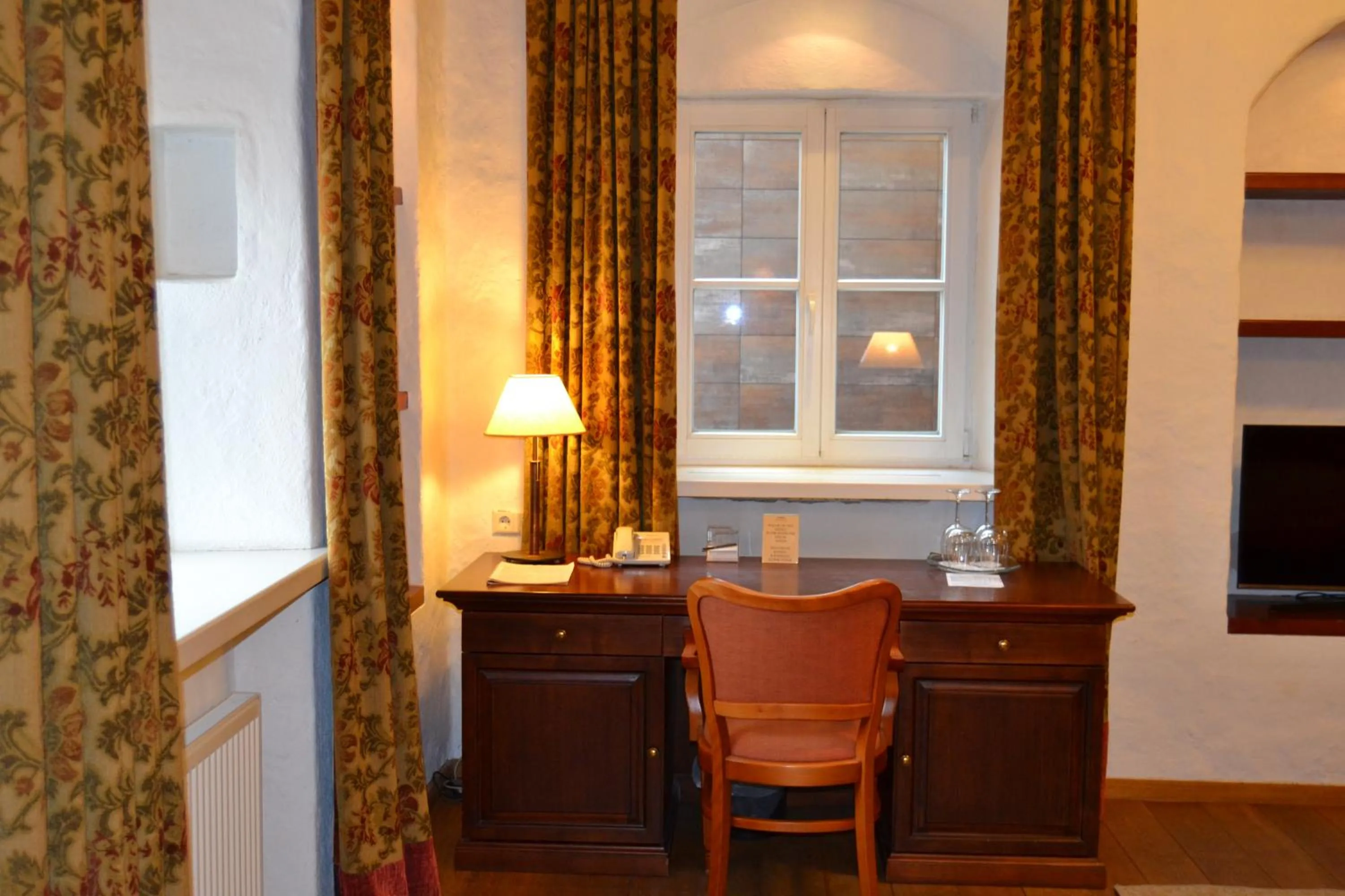 Seating area in Daugirdas Old City Hotel