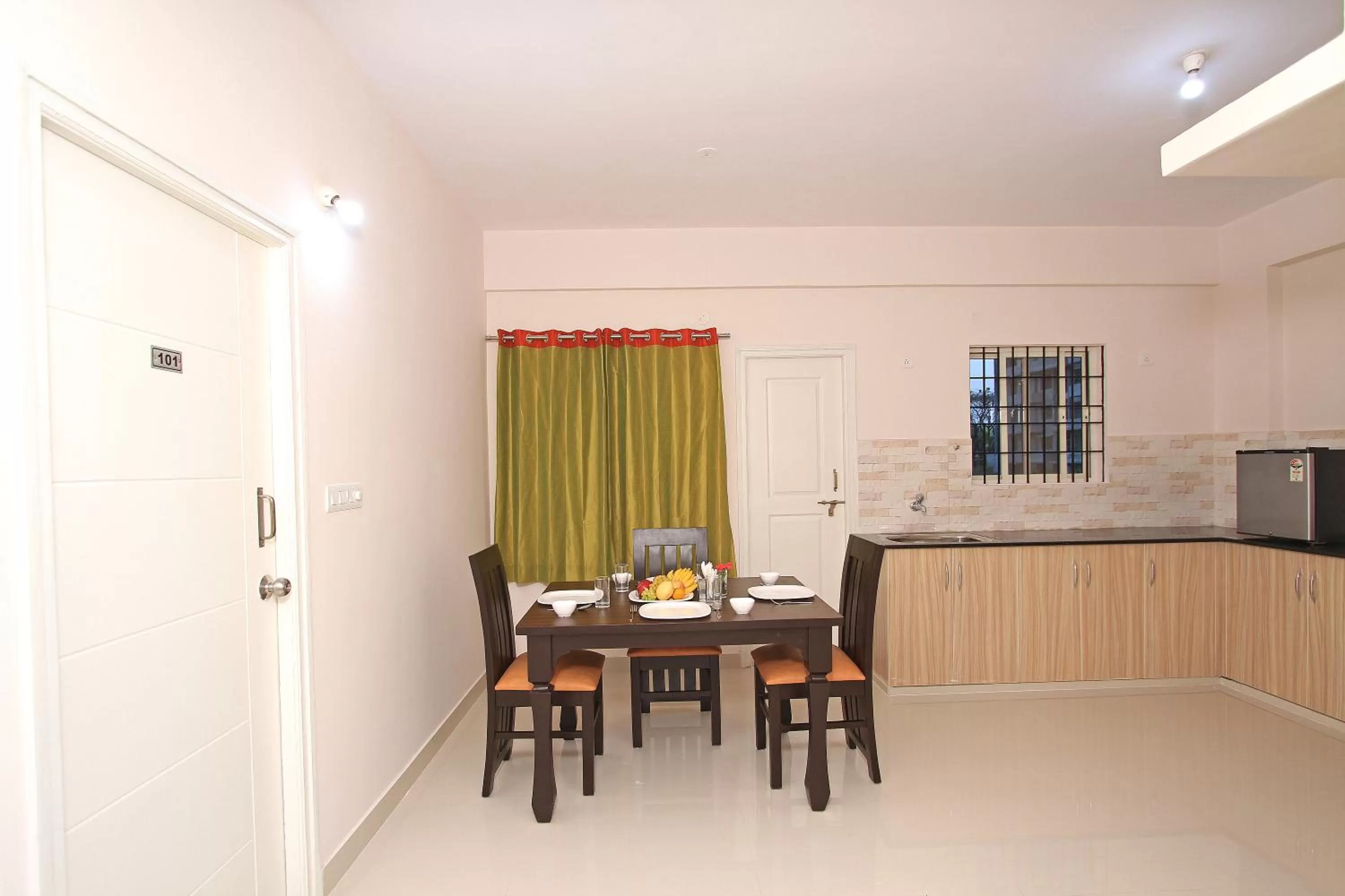 Dining area in Arra Suites kempegowda Airport Hotel