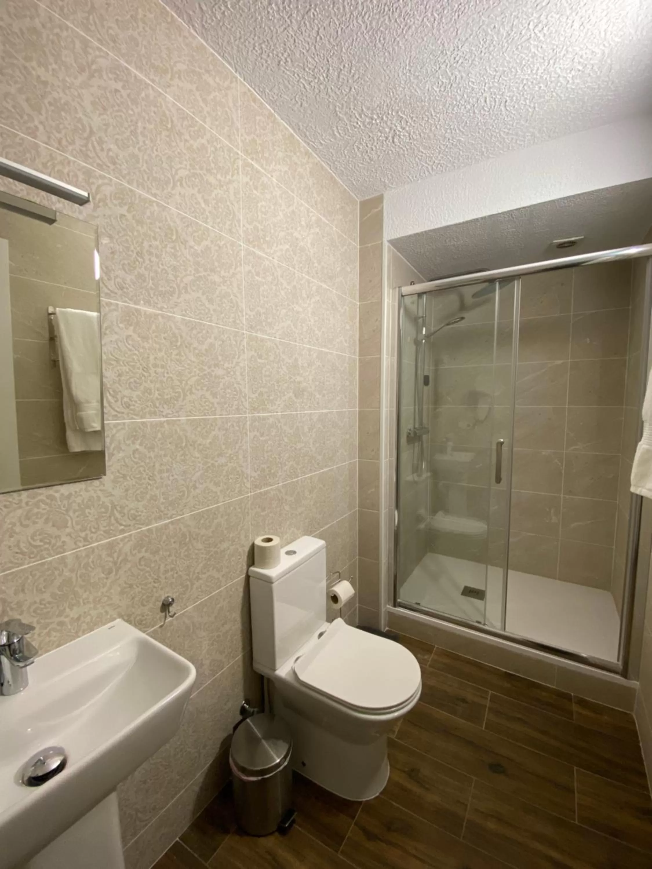 Shower in El Patio Hostal