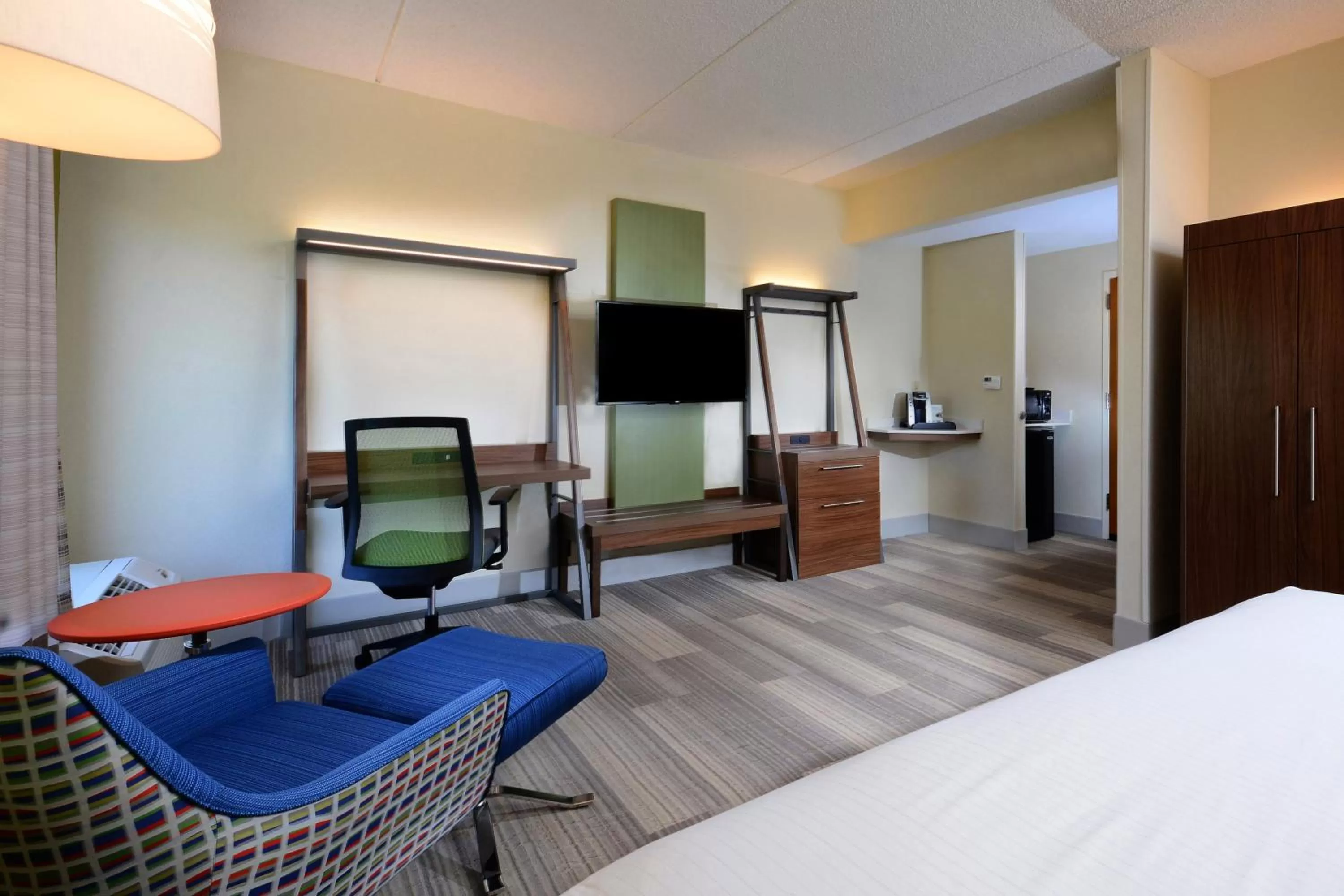Photo of the whole room, Bed in Holiday Inn Express & Suites Raleigh Durham Airport at RTP by IHG