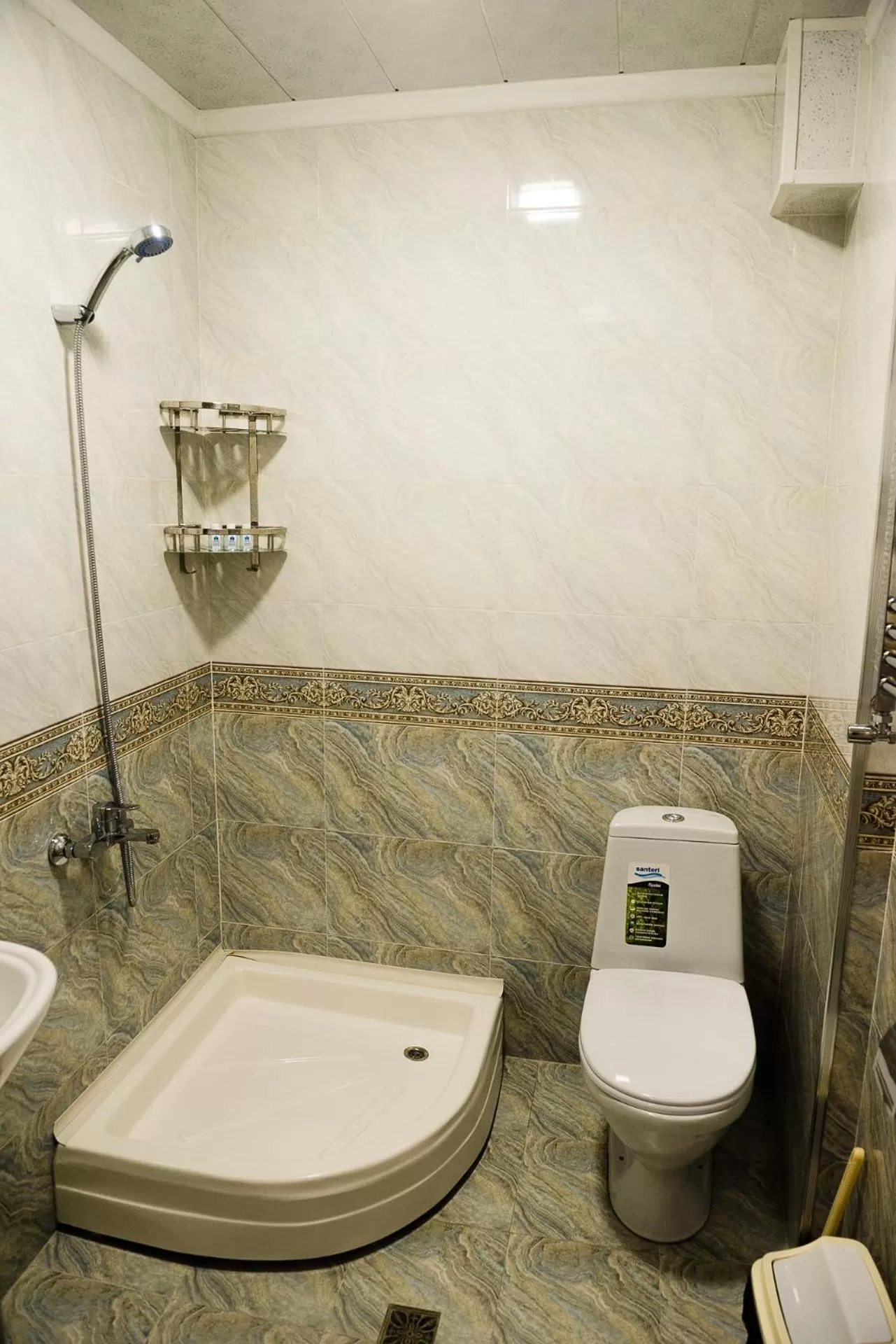 Bathroom in Durdona hotel