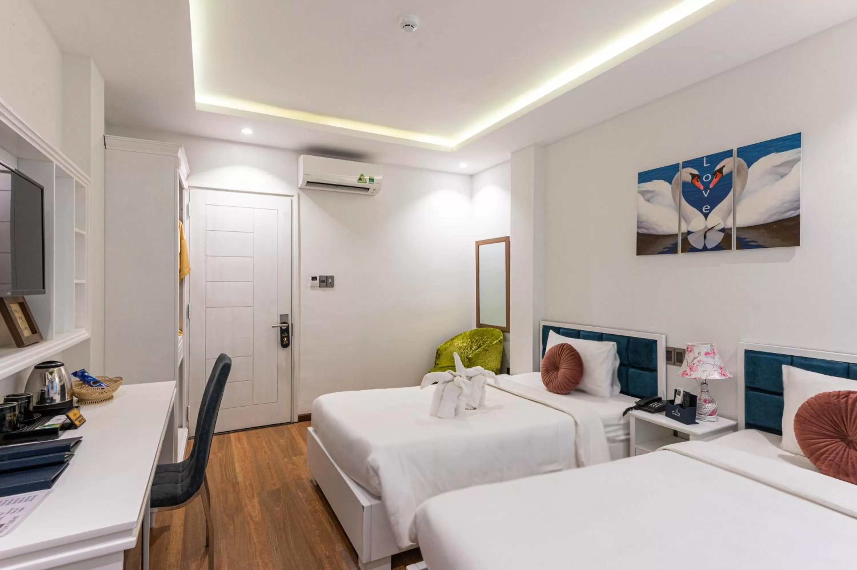 Bed in Hoang Trinh Hotel