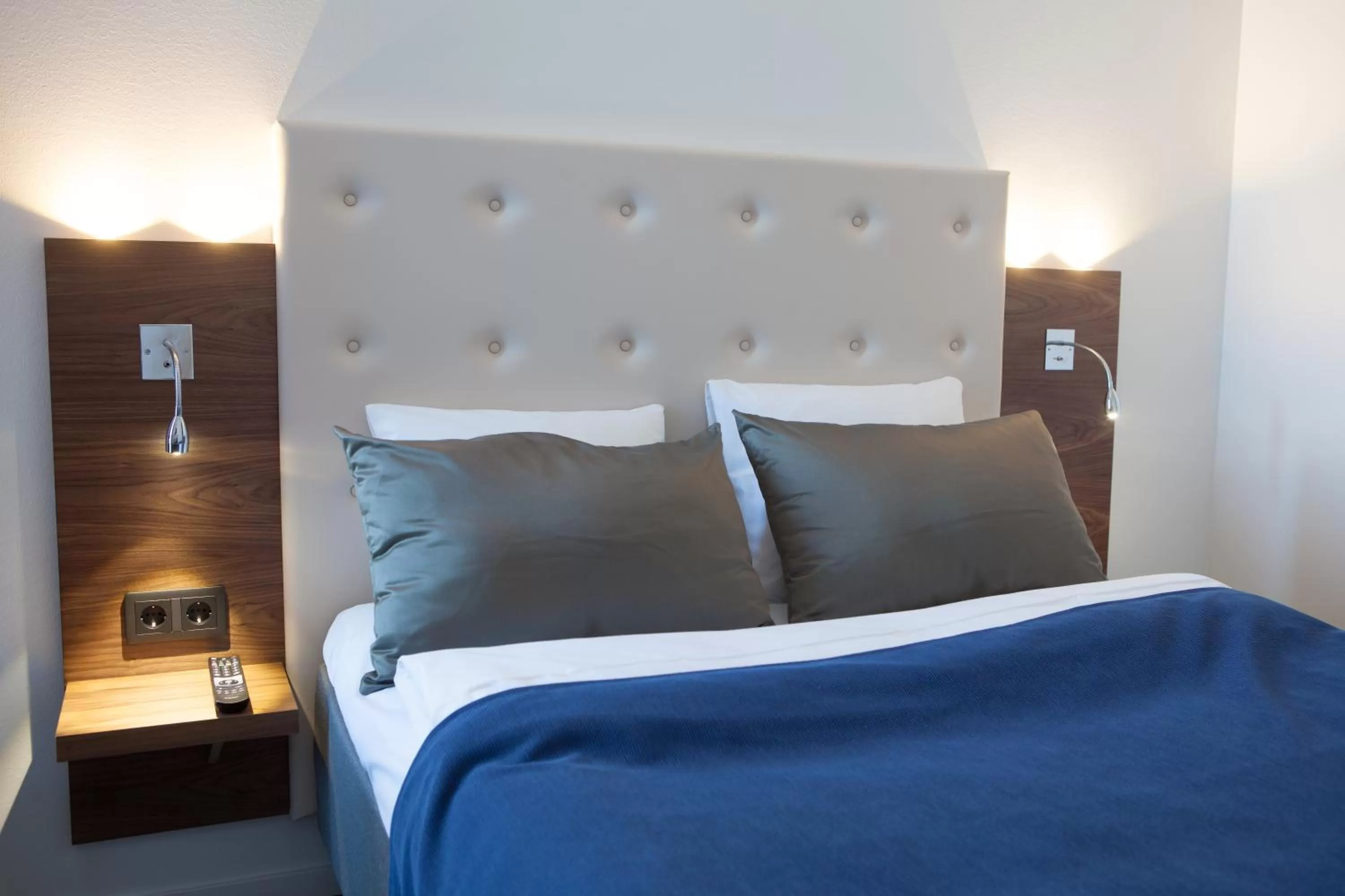 Bed in Best Western Hotel River C