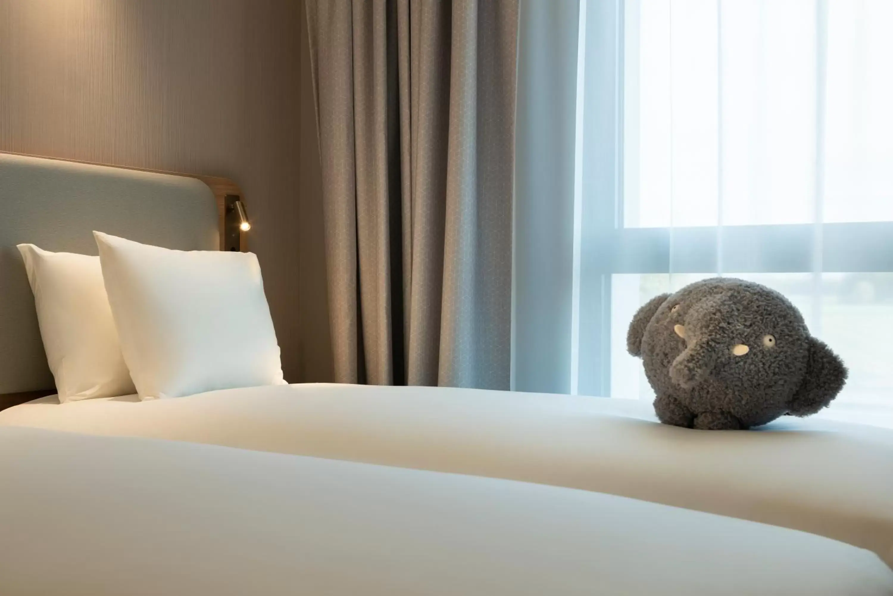 Standard Twin Room with Free Breakfast in Holiday Inn Express - Marne-la-Vallée Val d'Europe by IHG Standard Twin Room with Free Breakfast in Holiday Inn Express - Marne-la-Vallée Val d'Europe by IHG