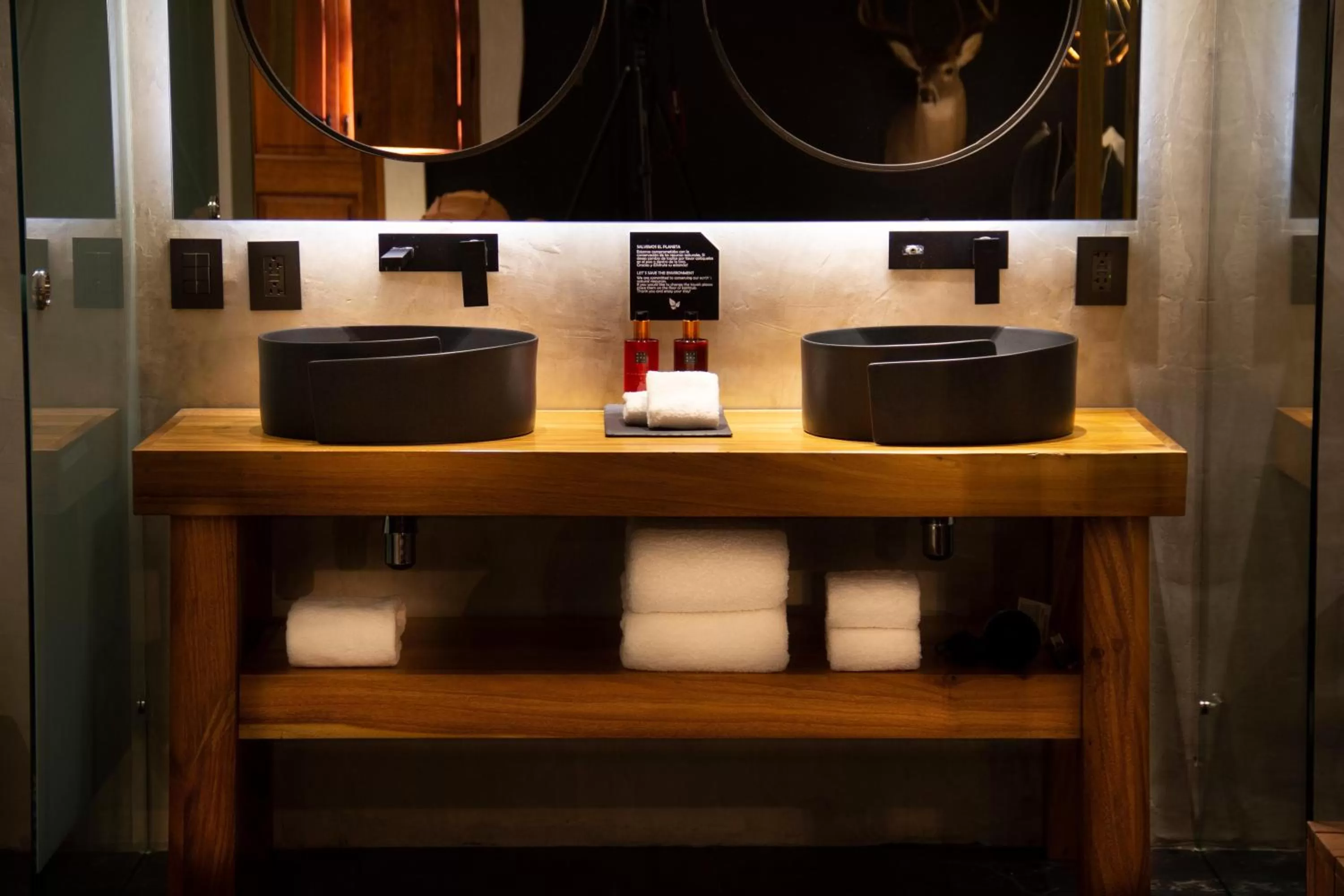 Bathroom in Diez Diez Collection