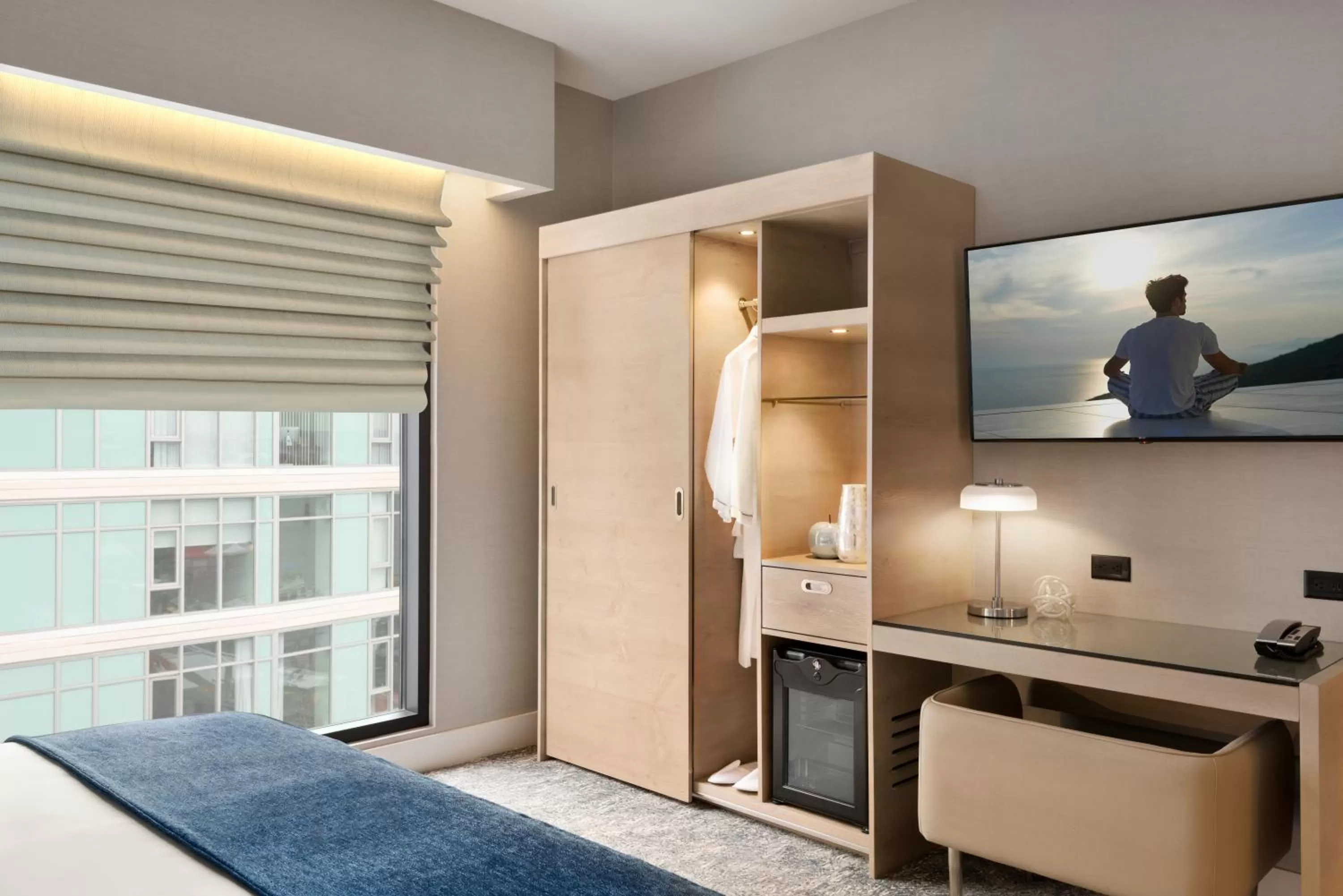 Bed in Seaside Hotel North Vancouver