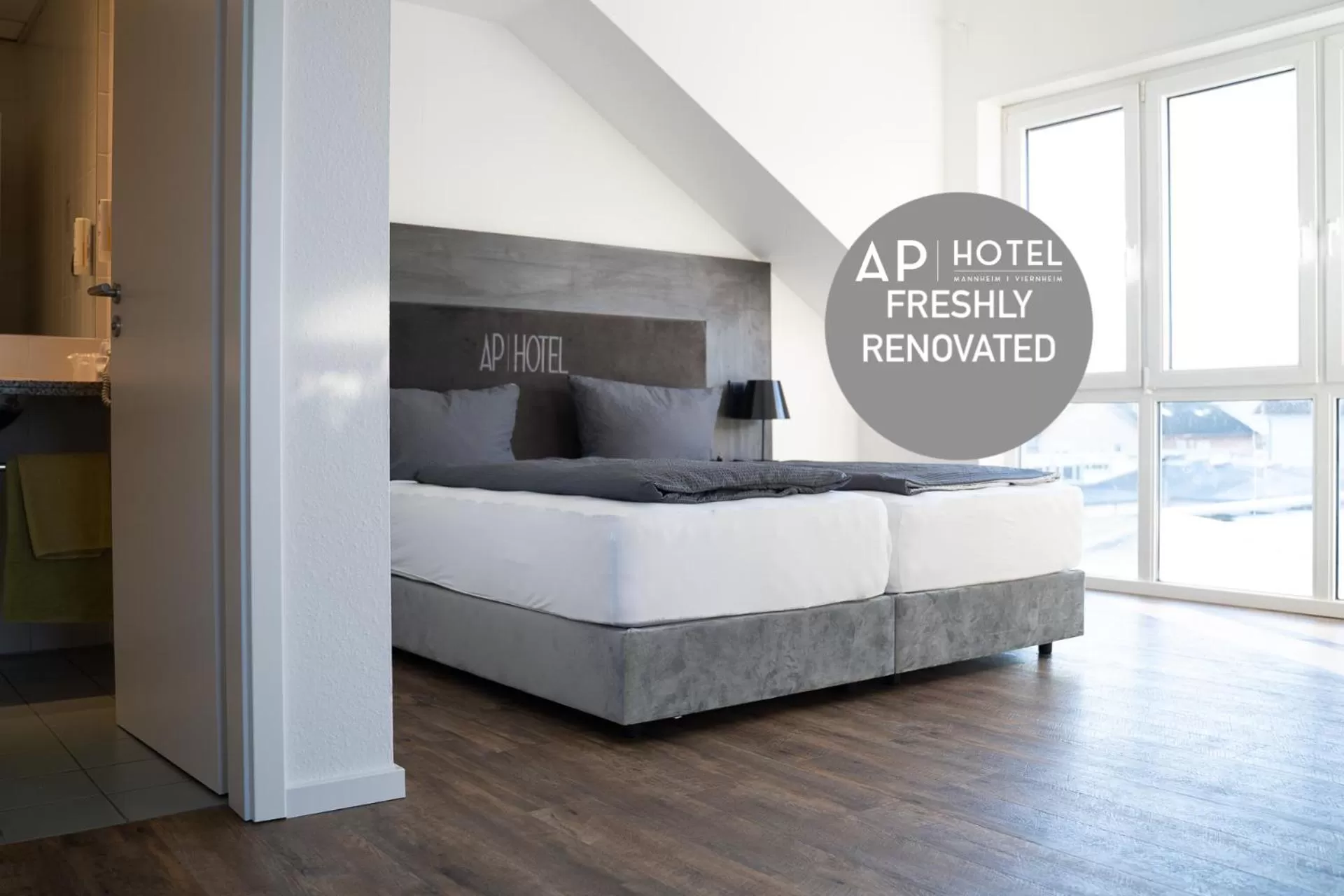 Photo of the whole room, Bed in AP Hotel Mannheim Viernheim