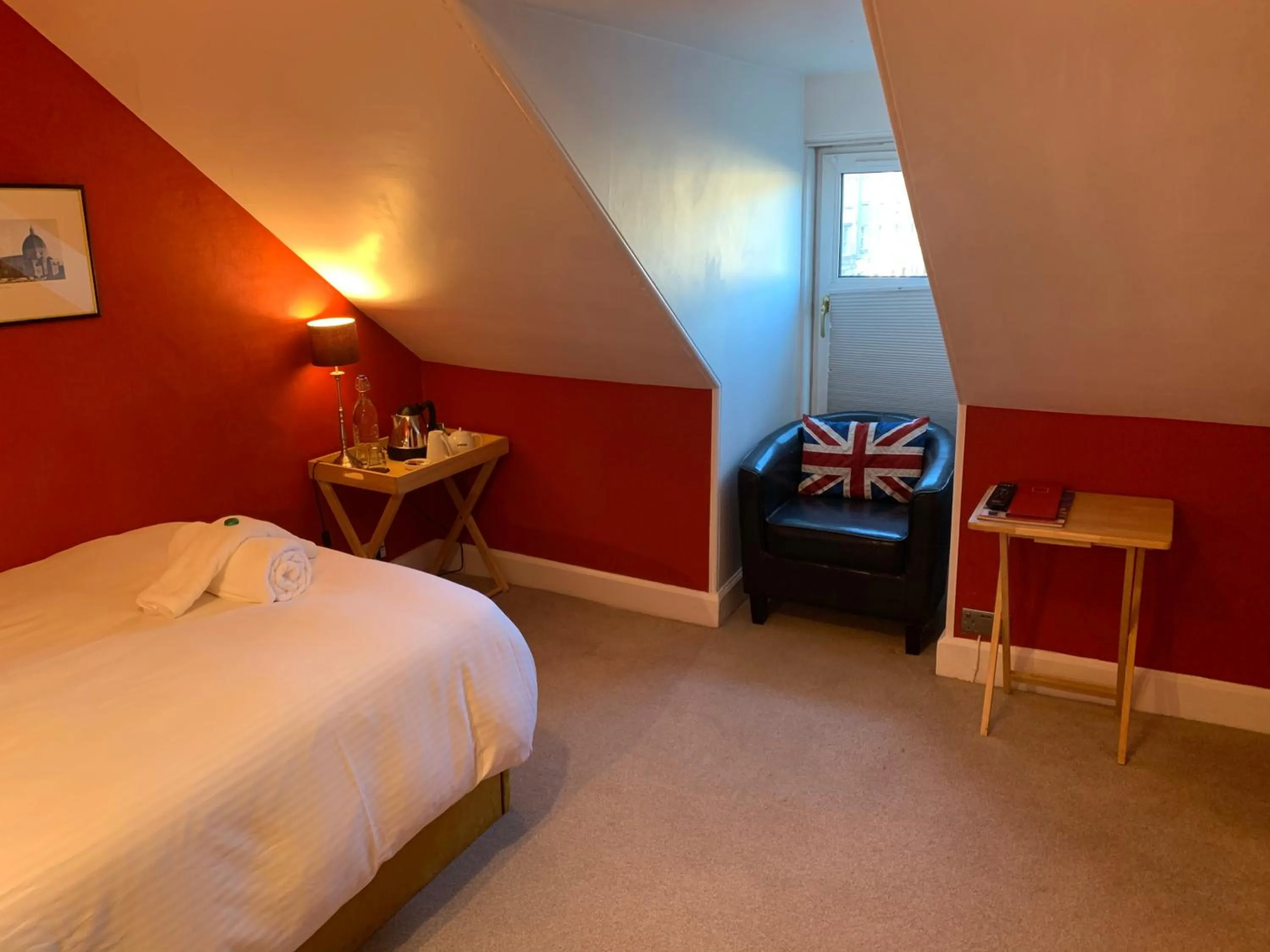 Photo of the whole room, Bed in Southside Guest House