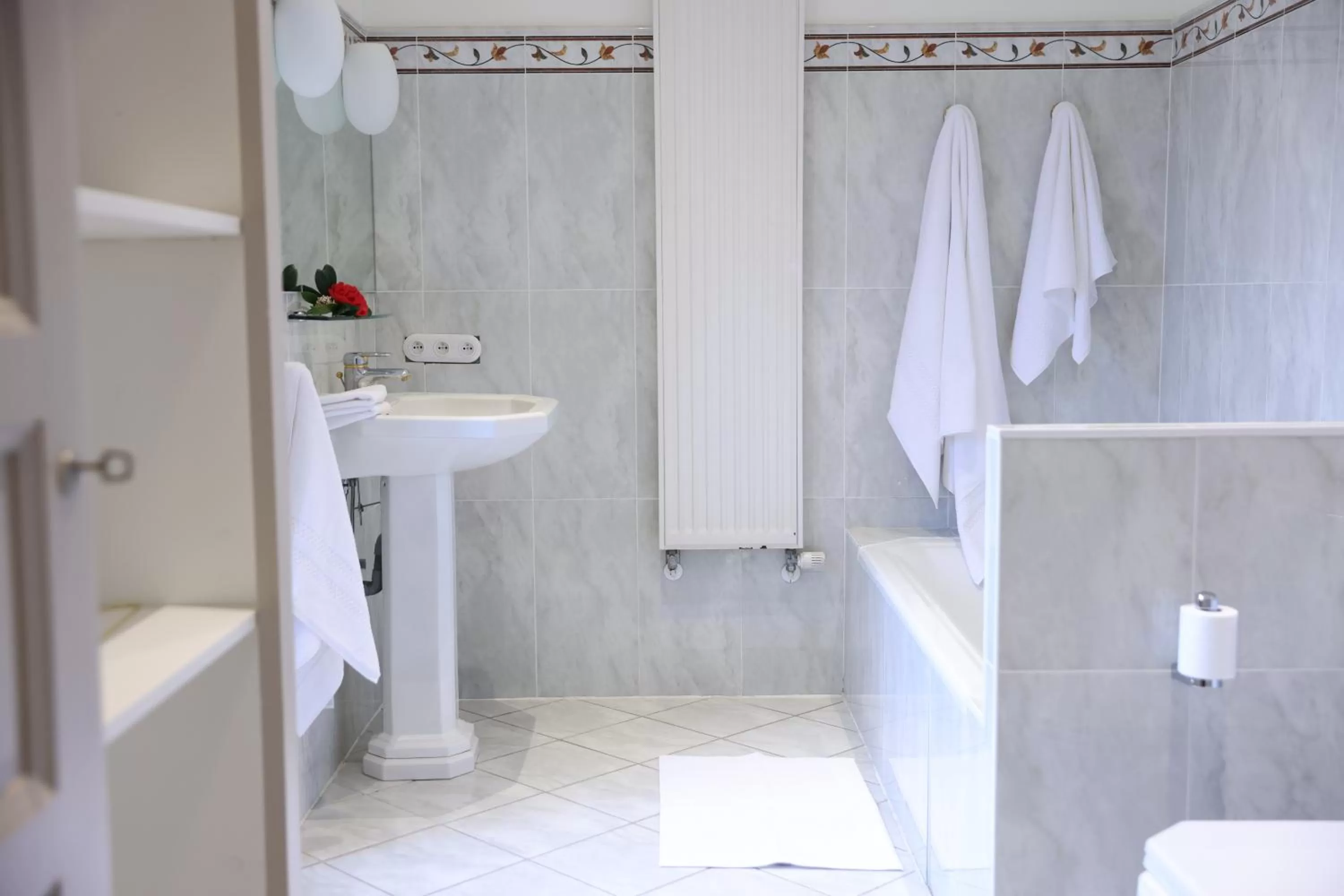 Toilet, Bathroom in Sessius1622