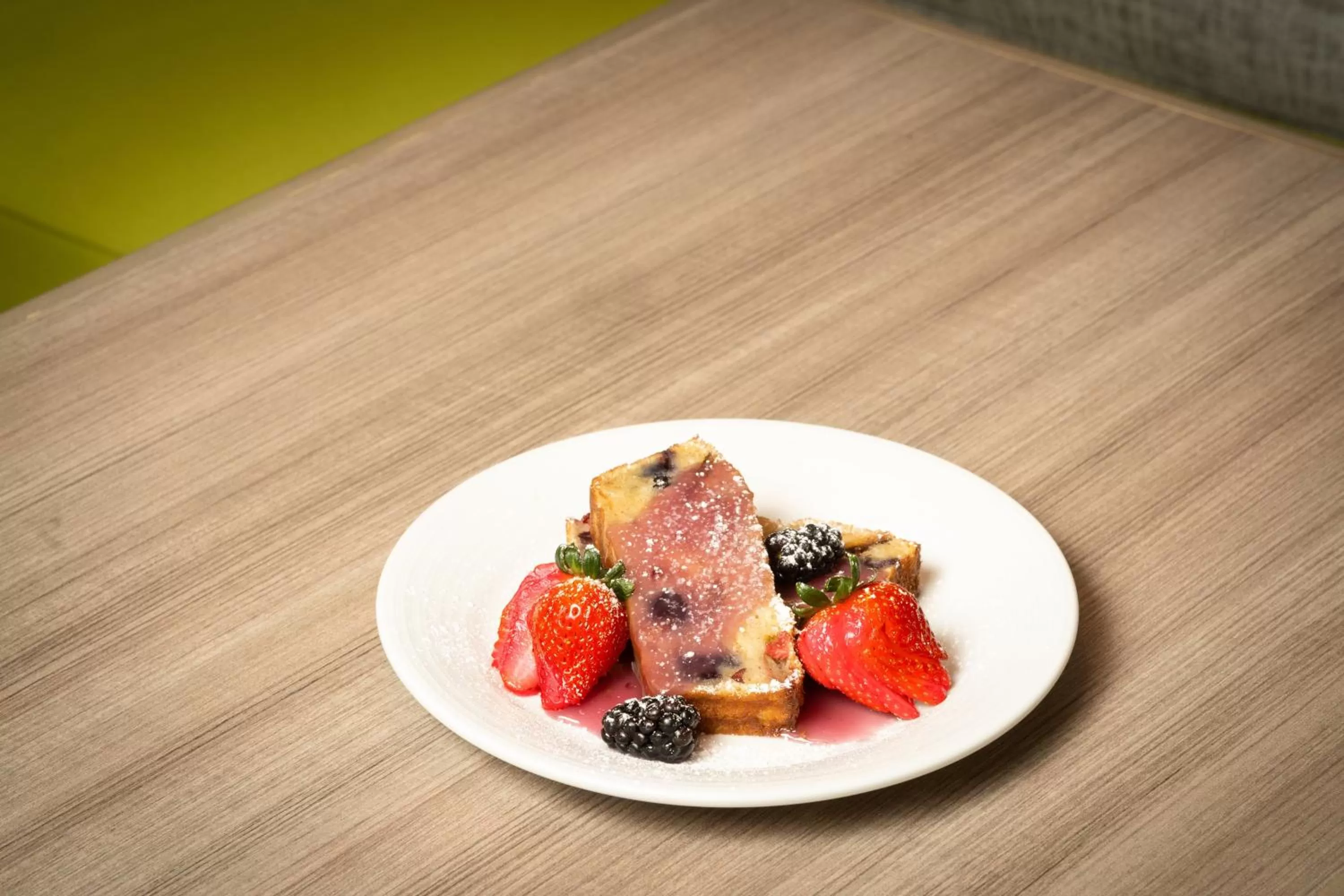 Restaurant/places to eat in Holiday Inn & Suites Memphis Southeast-Germantown by IHG