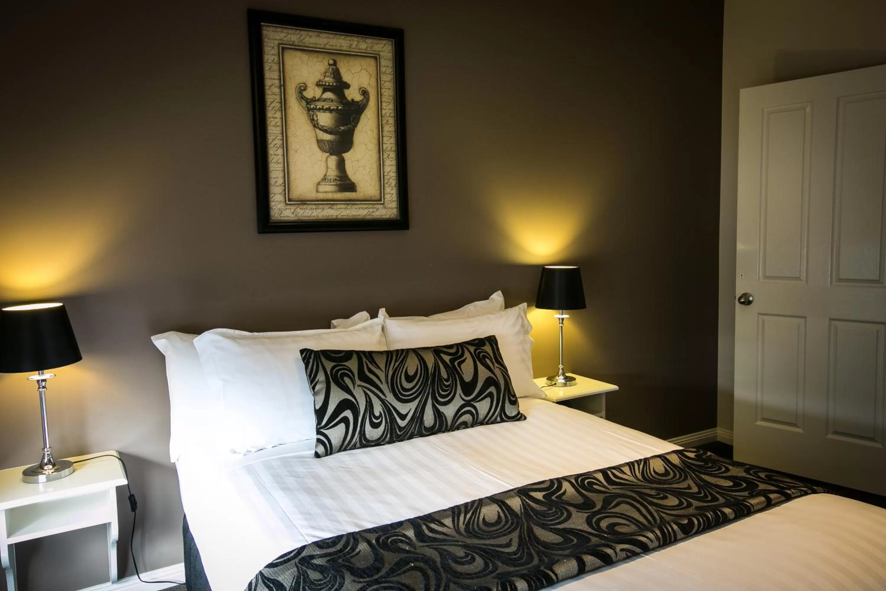 Bedroom, Bed in Gallery Apartments