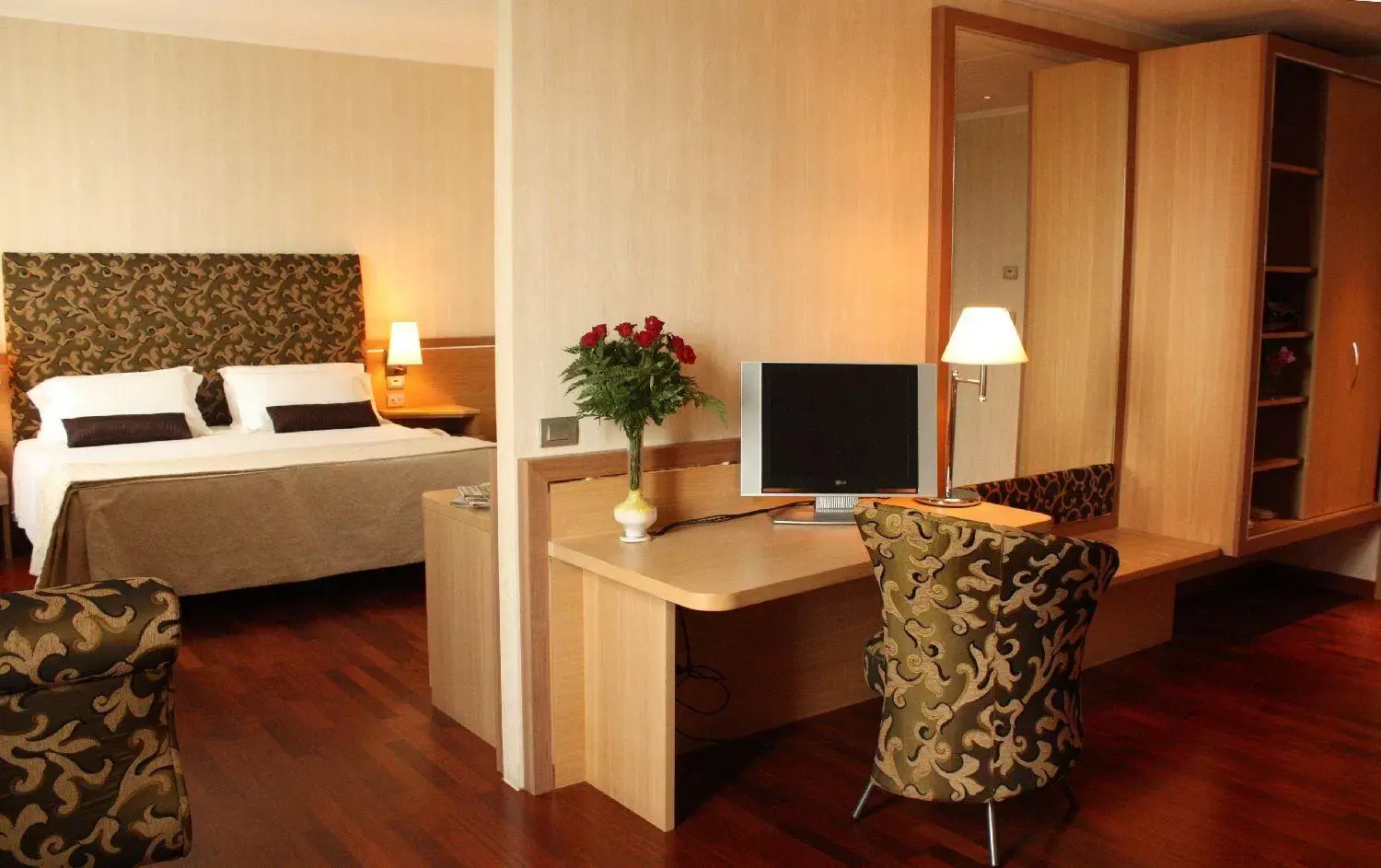 Quadruple Room in Poli Hotel Quadruple Room in Poli Hotel