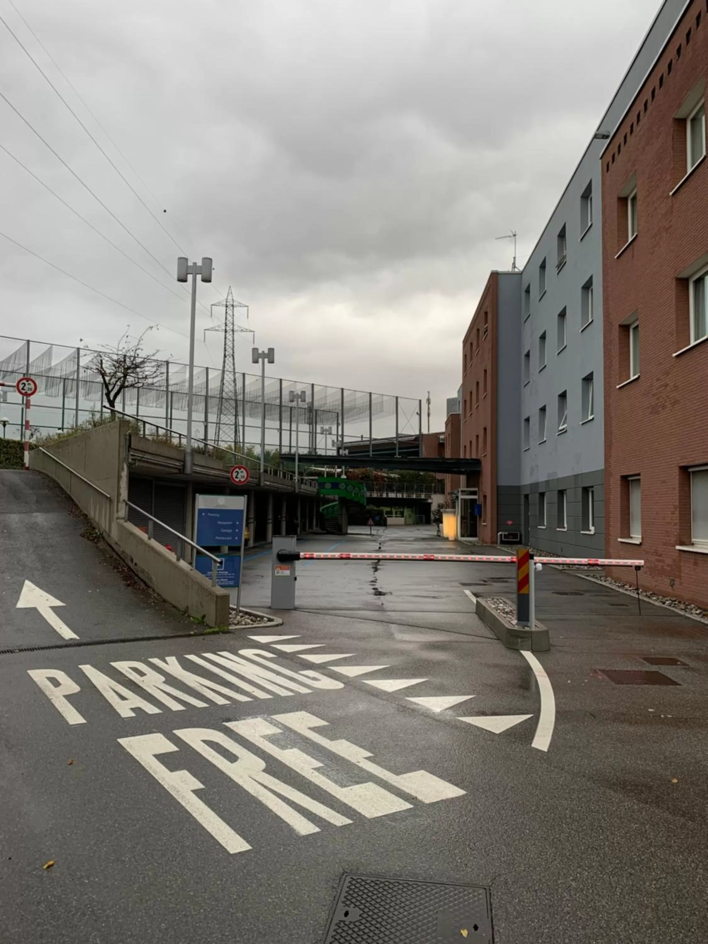 Facade/entrance in Bes Hotel Bergamo Ovest