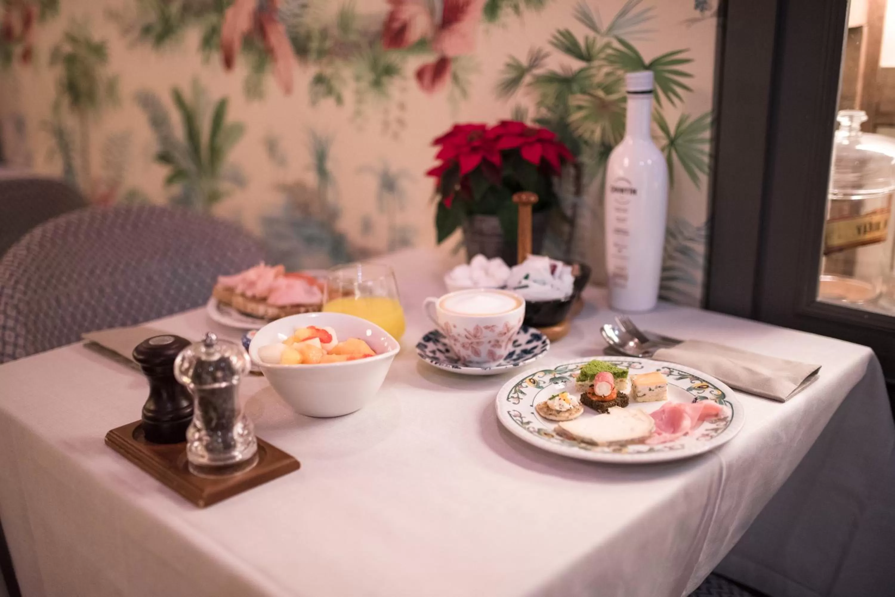 Buffet breakfast in ICON Wipton