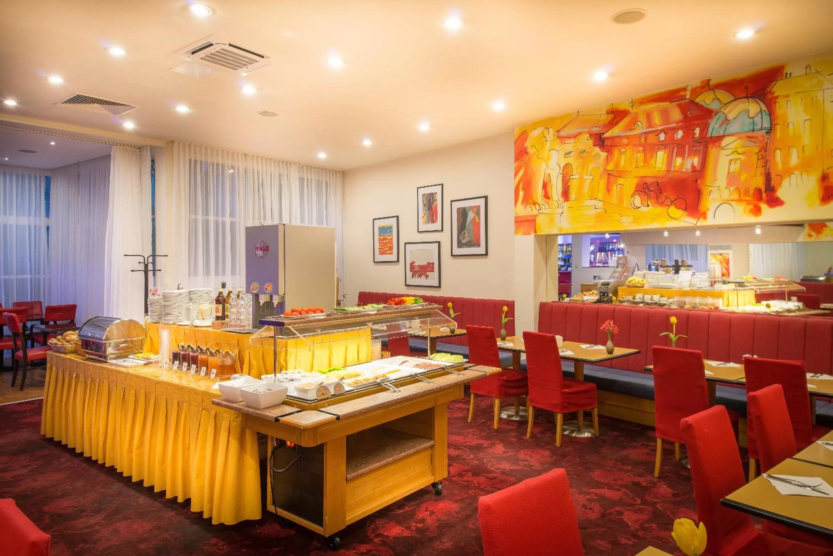 Restaurant/places to eat in Hotel Boltzmann