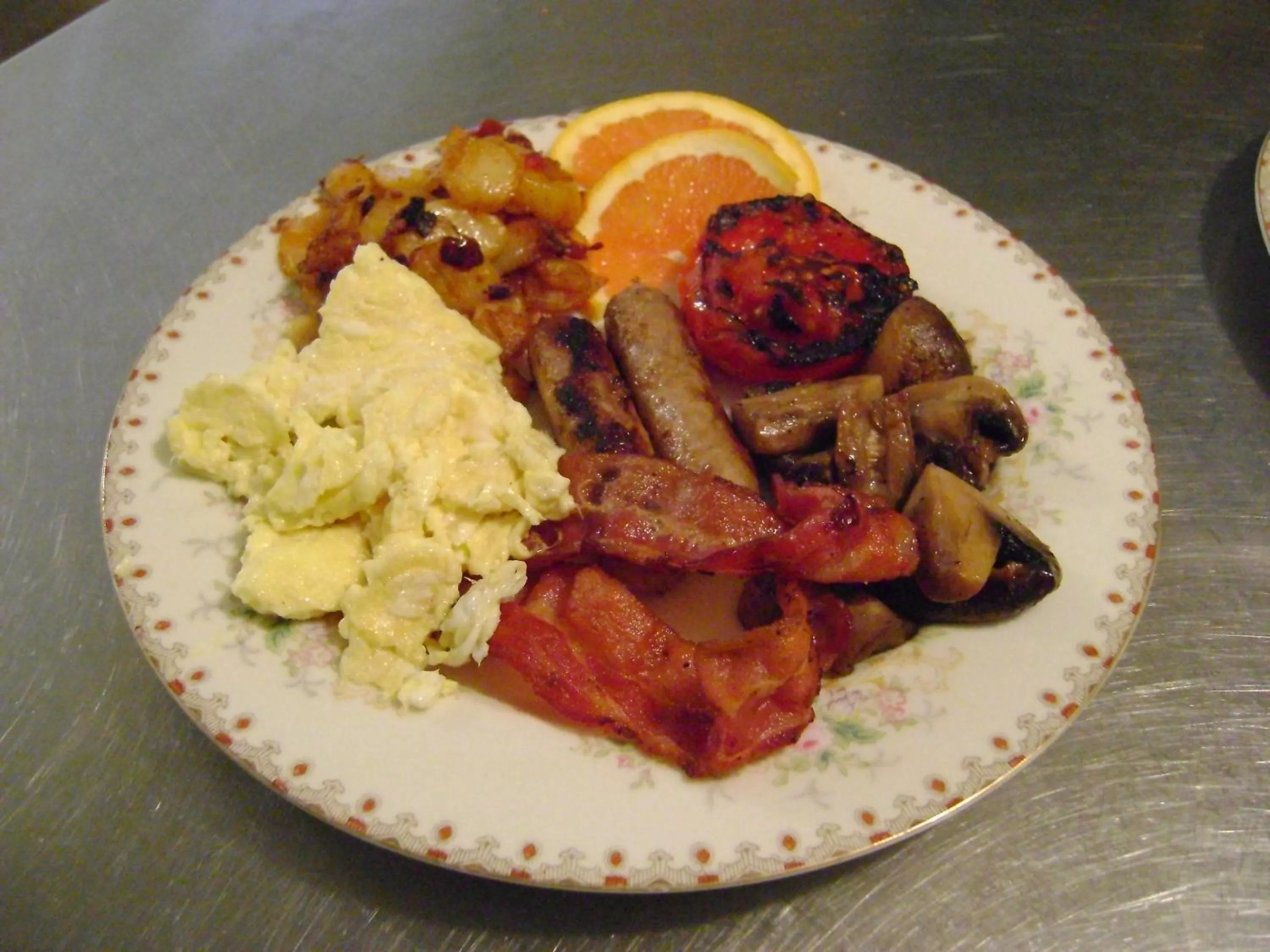 English/Irish breakfast in Four Creeks Bed&Breakfast