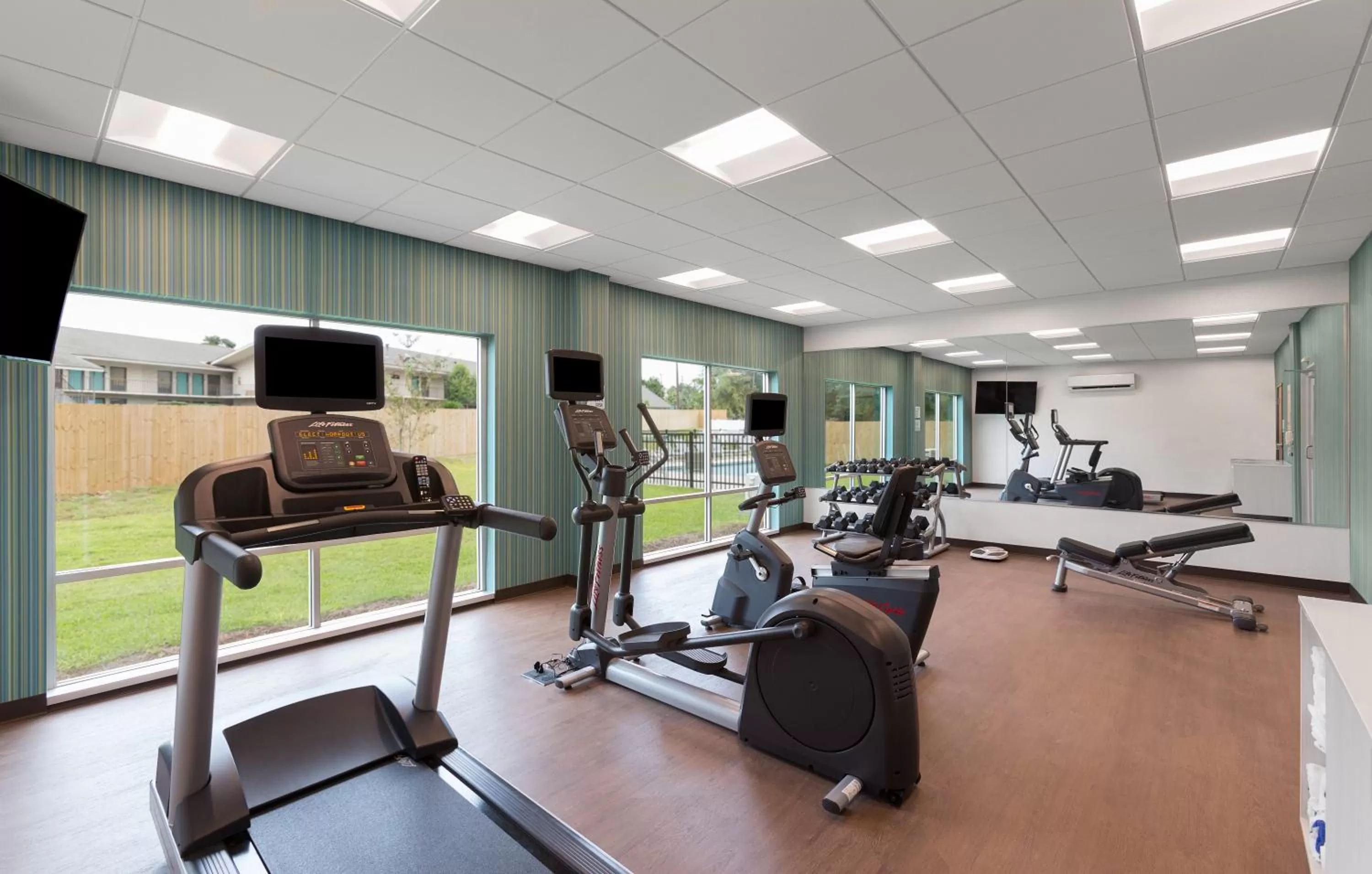 Fitness centre/facilities in Holiday Inn Express - Lake Park by IHG