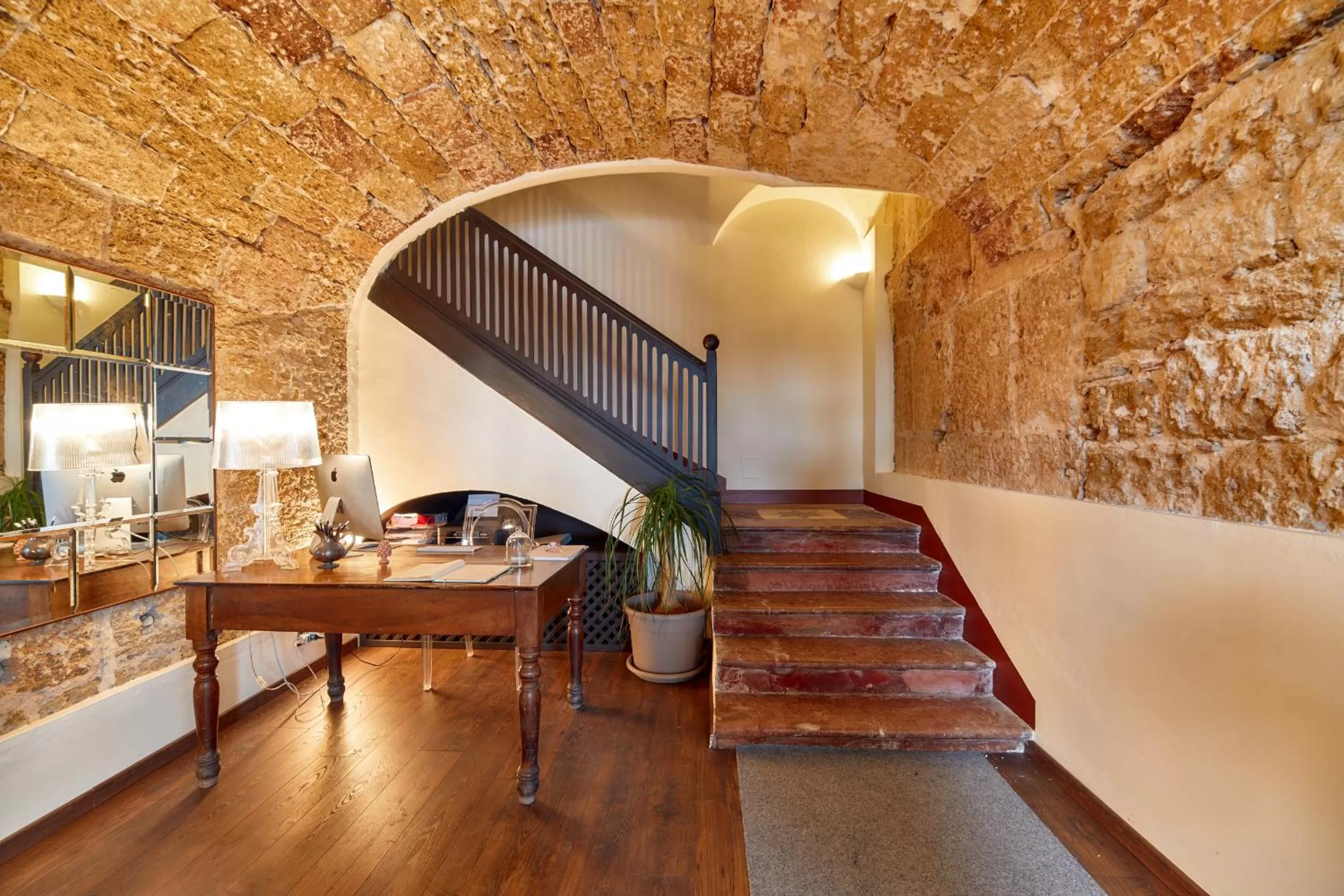 Lobby or reception in L' Hôtellerie Easy Suites