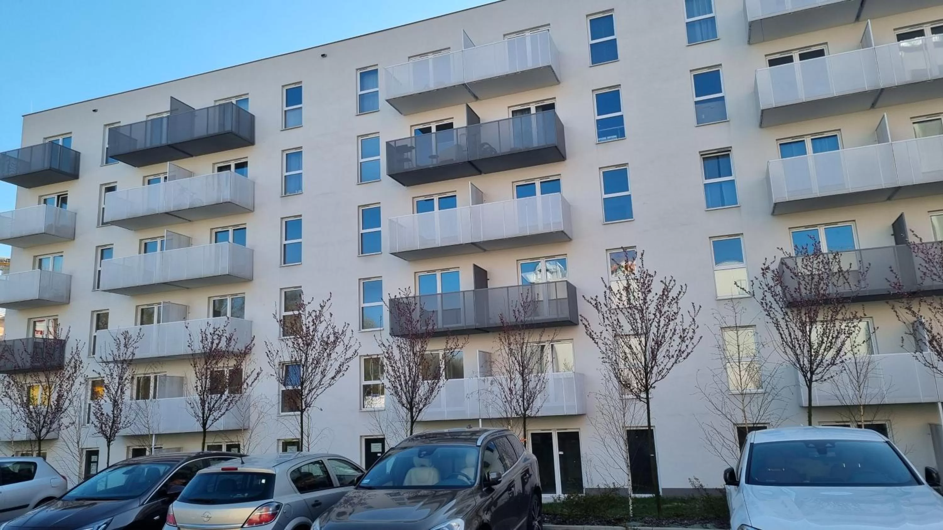 Property building in NOOK NOOK Apartments Bytkowska 103