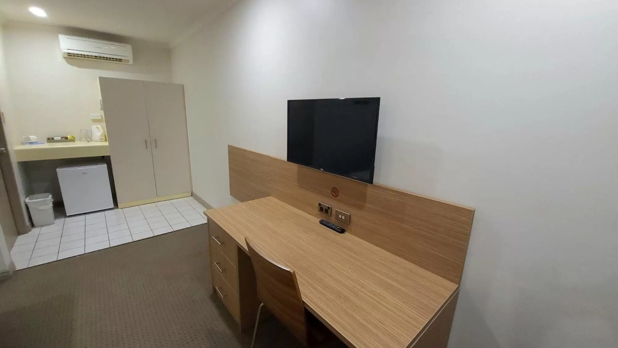 TV and multimedia in Cairns Colonial Club Resort