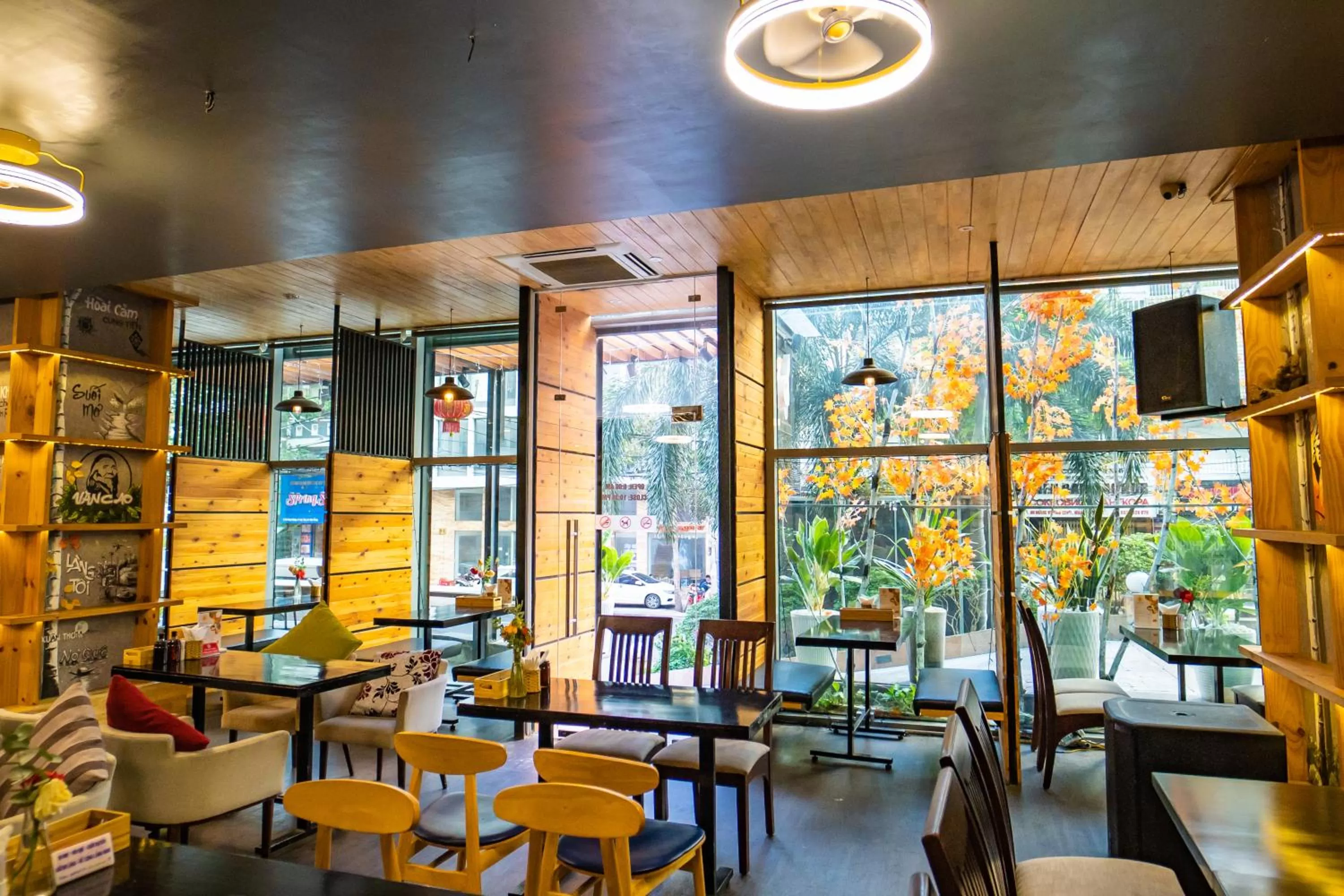 Restaurant/places to eat in Galina Hotel & Spa