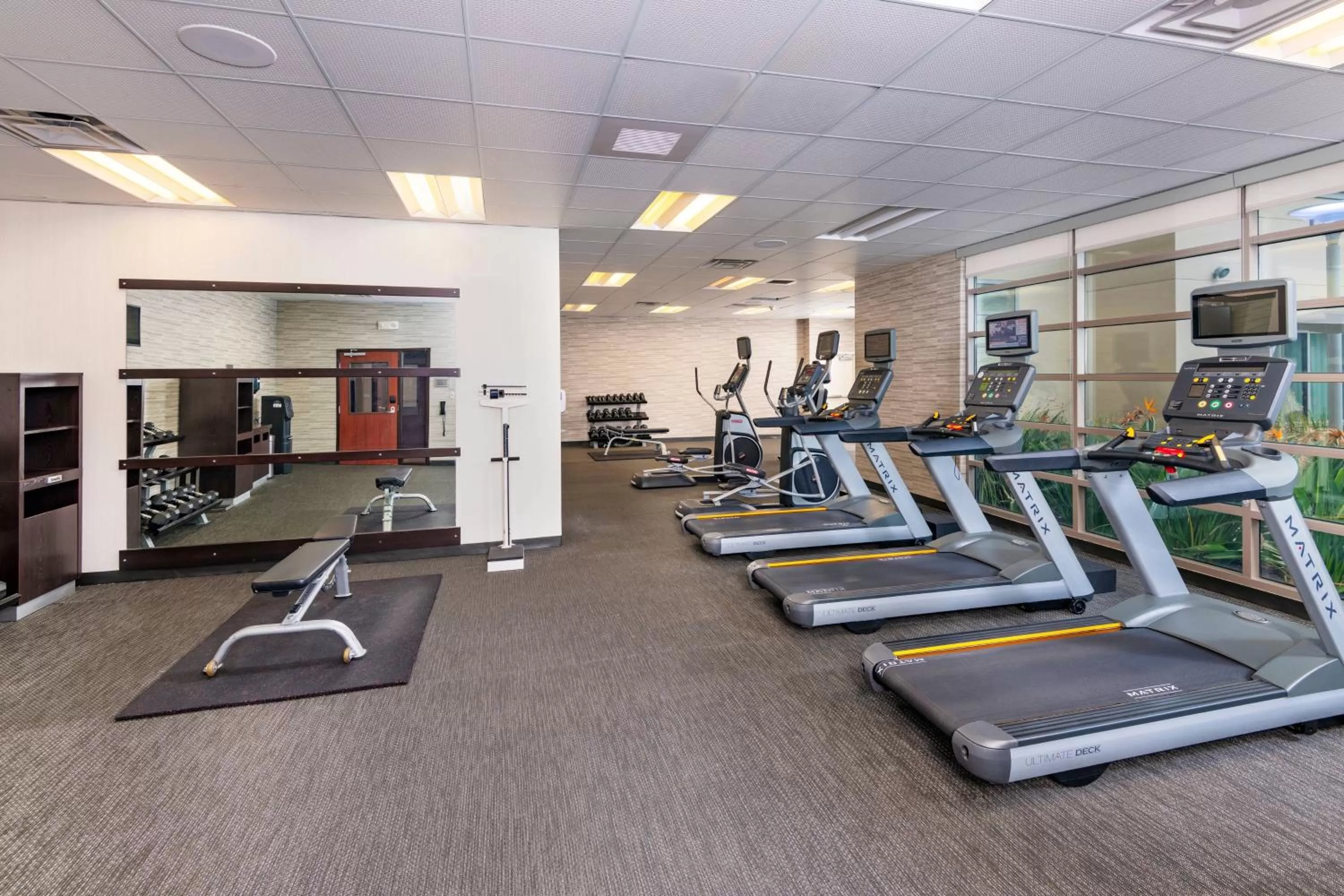 Fitness centre/facilities in Courtyard by Marriott Santa Ana Orange County