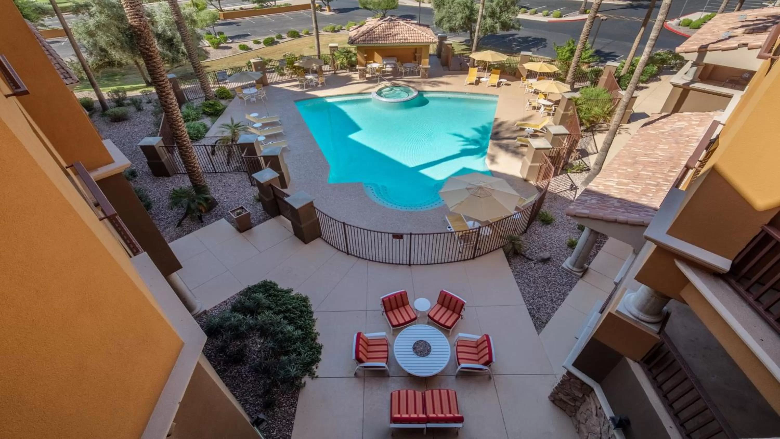 Swimming pool in Holiday Inn Phoenix/Chandler by IHG