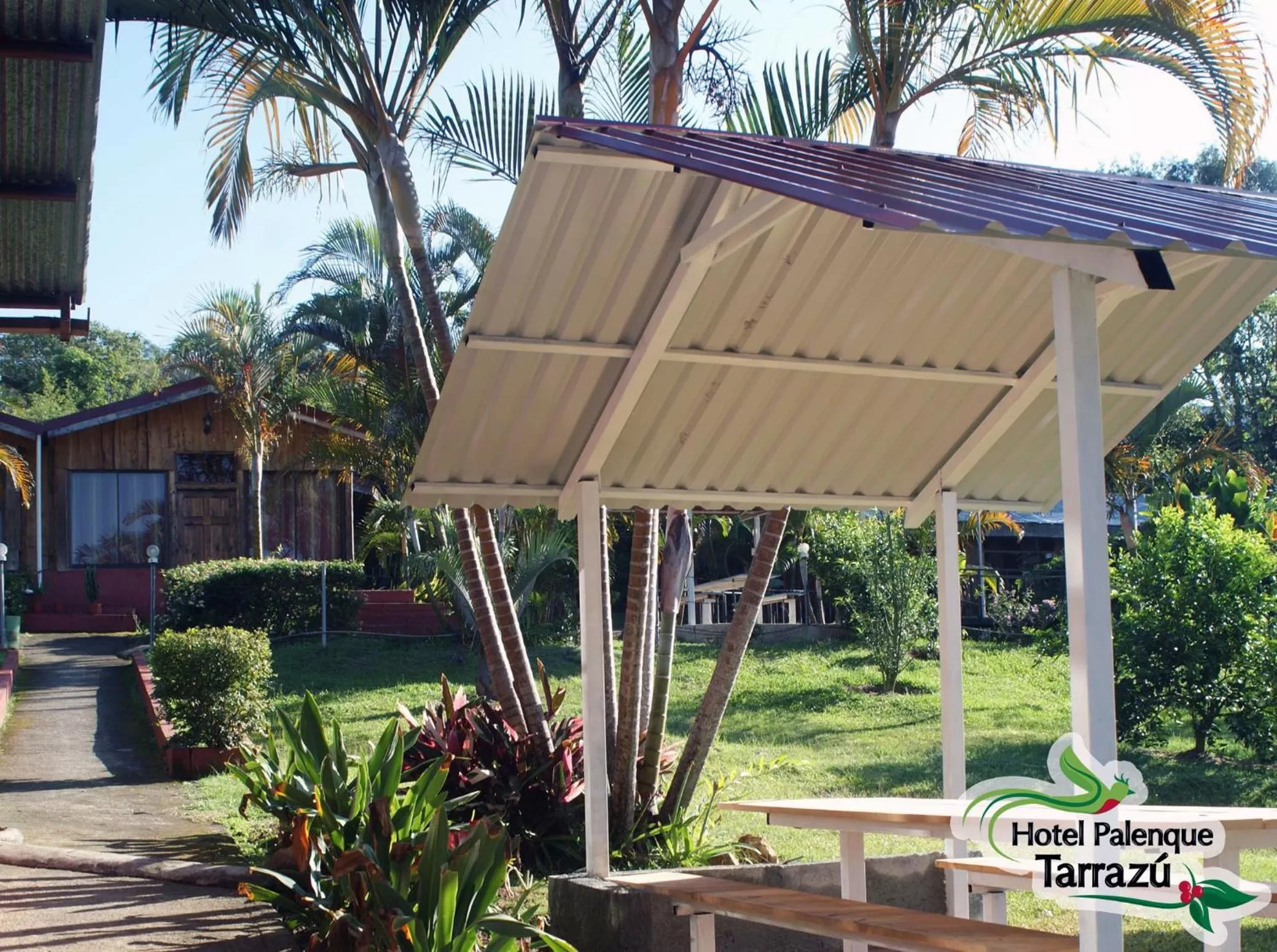 BBQ facilities in Hotel Palenque Tarrazu