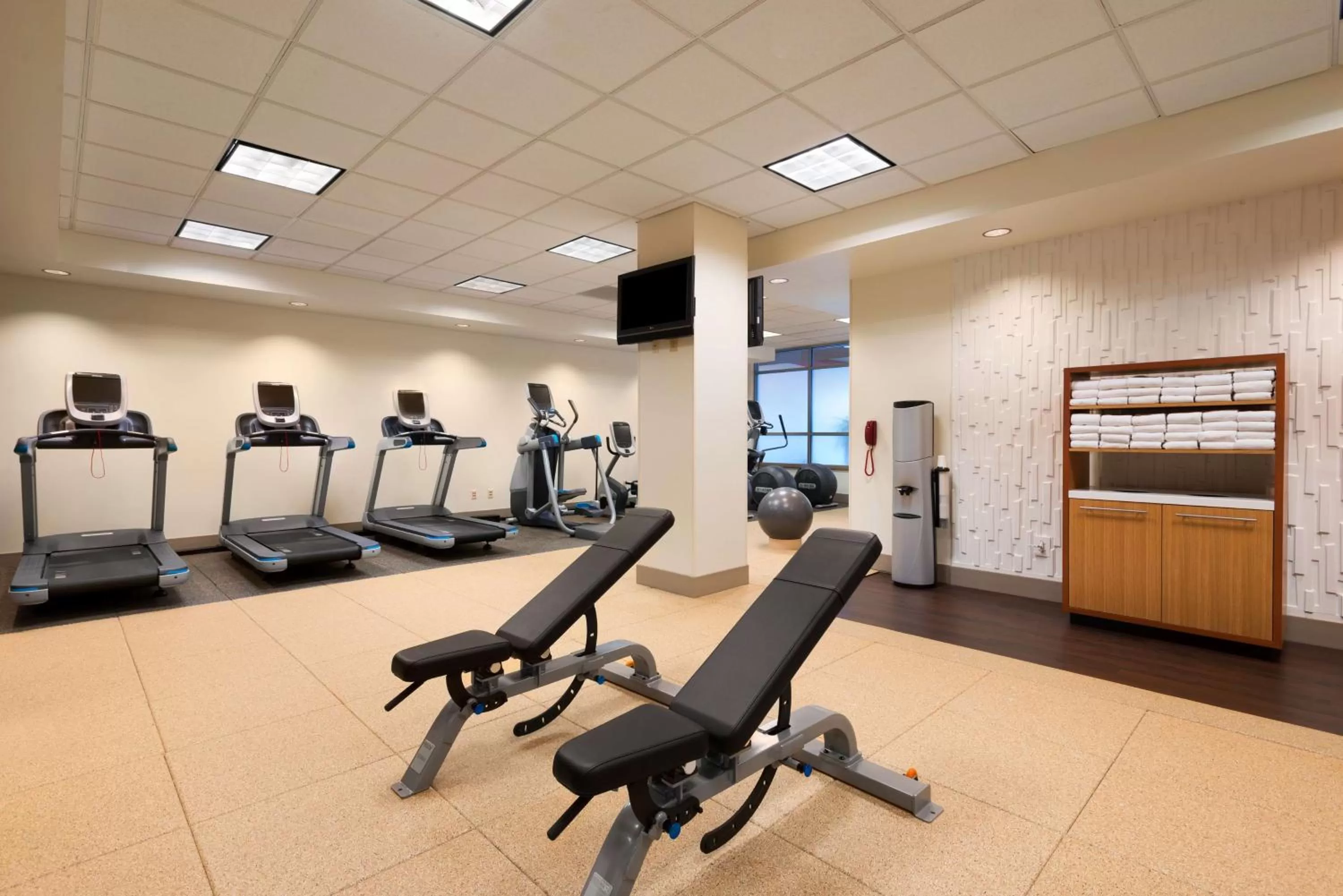 Fitness centre/facilities in Embassy Suites by Hilton Norman Hotel & Conference Center