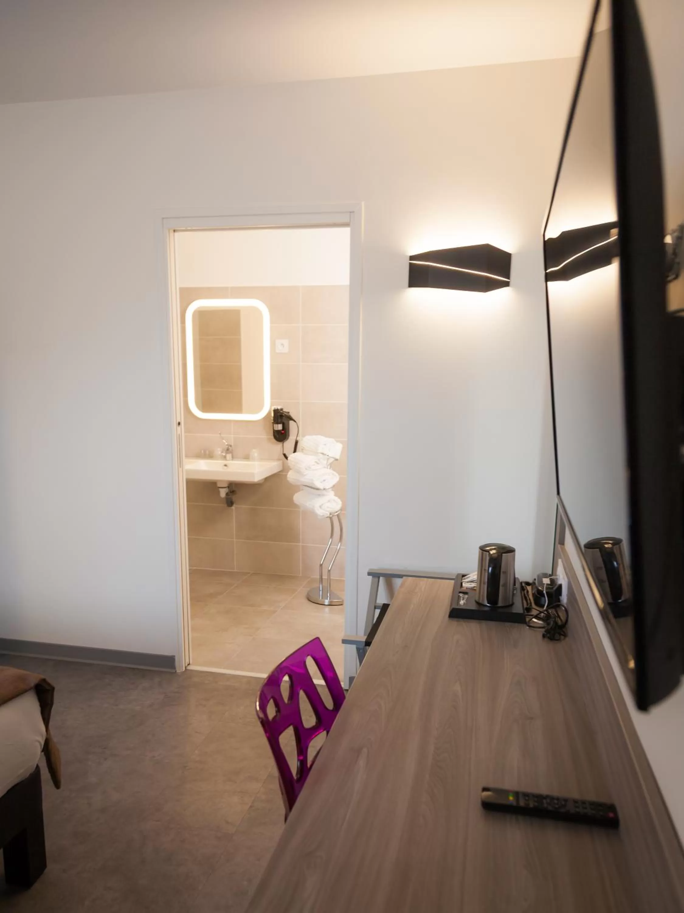 Photo of the whole room in L'Horloge Gourmande