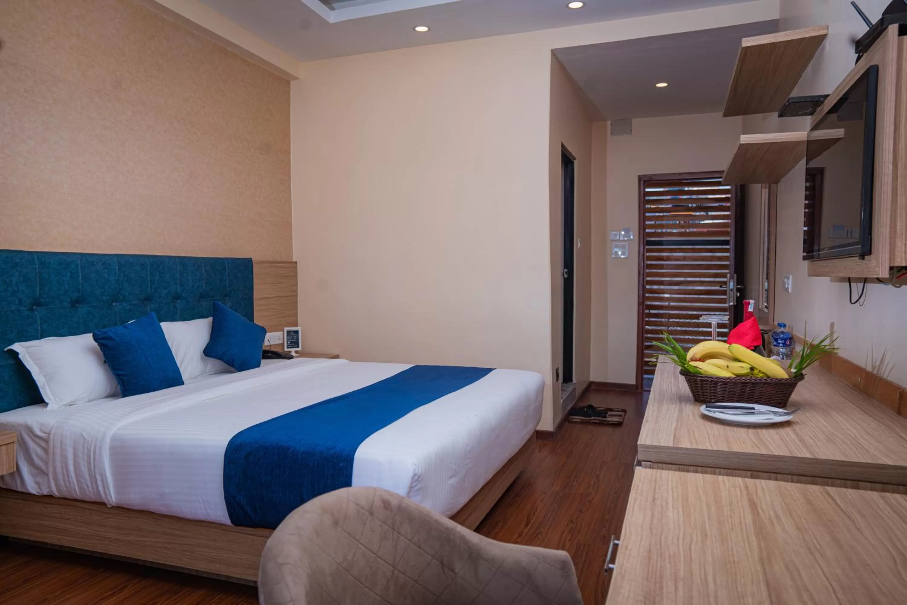 Bed in Majestic Lake Front Hotel & Suites