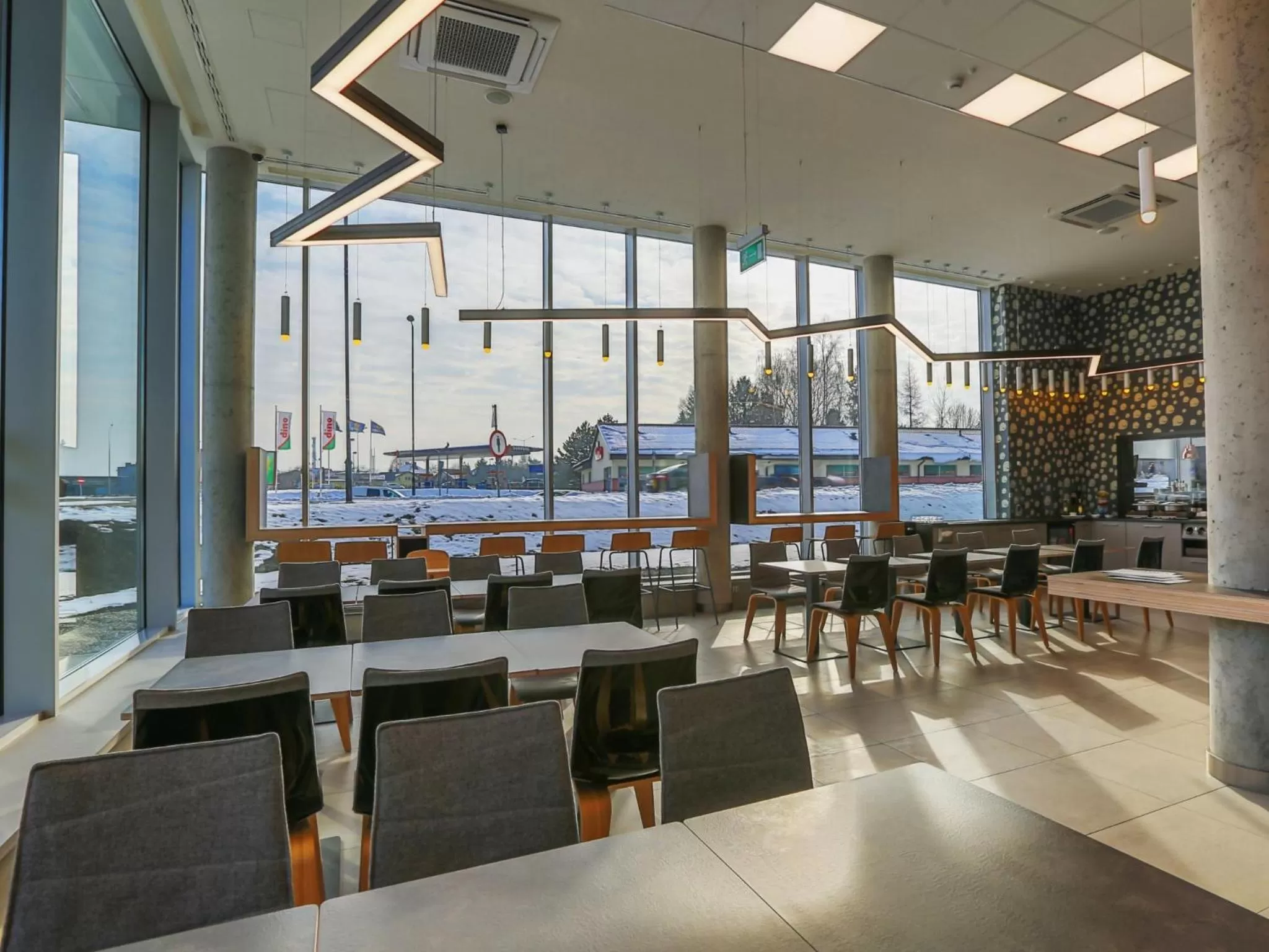 Restaurant/places to eat in Hotel Alto Żory