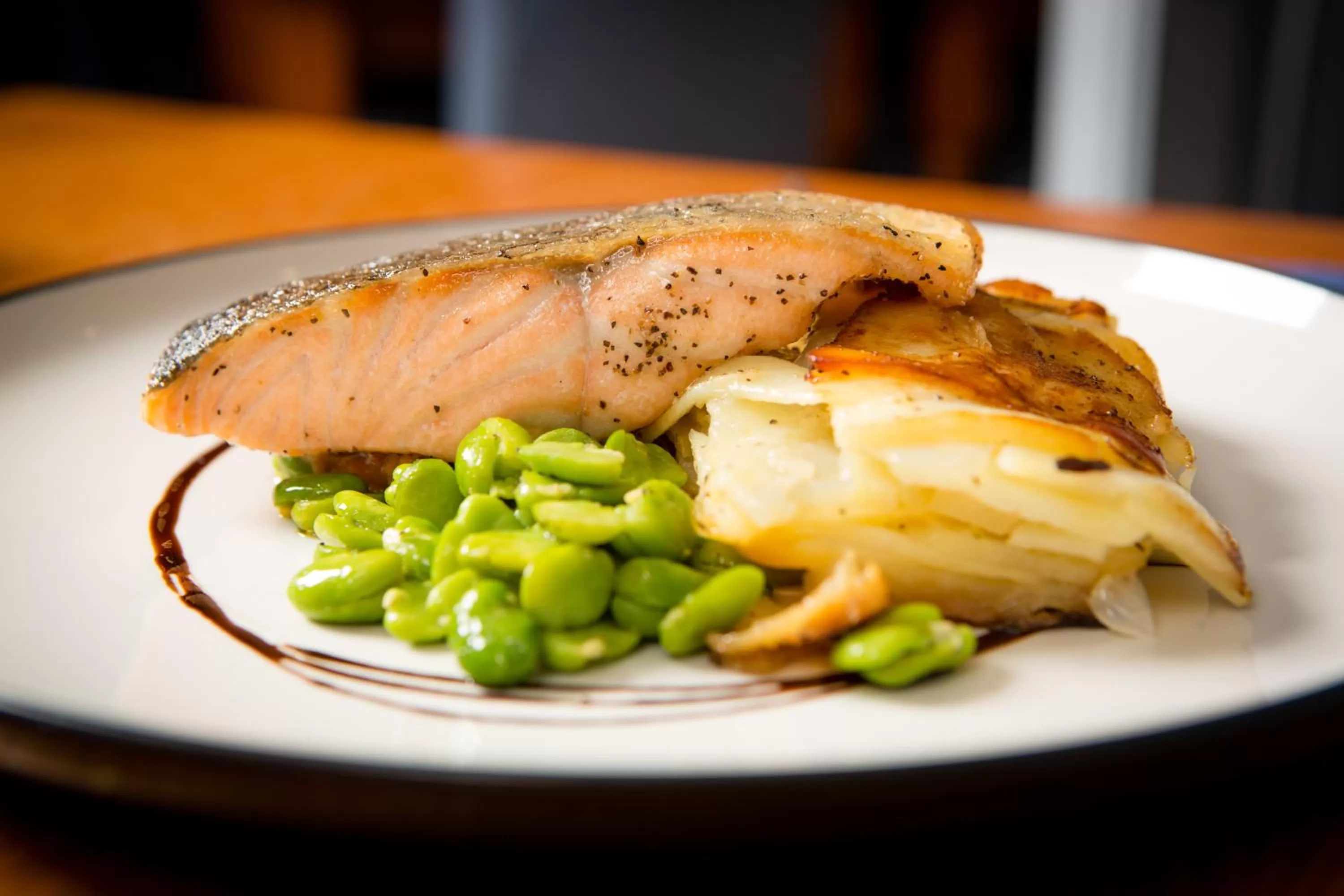 Food and drinks in Allseasons Hotel