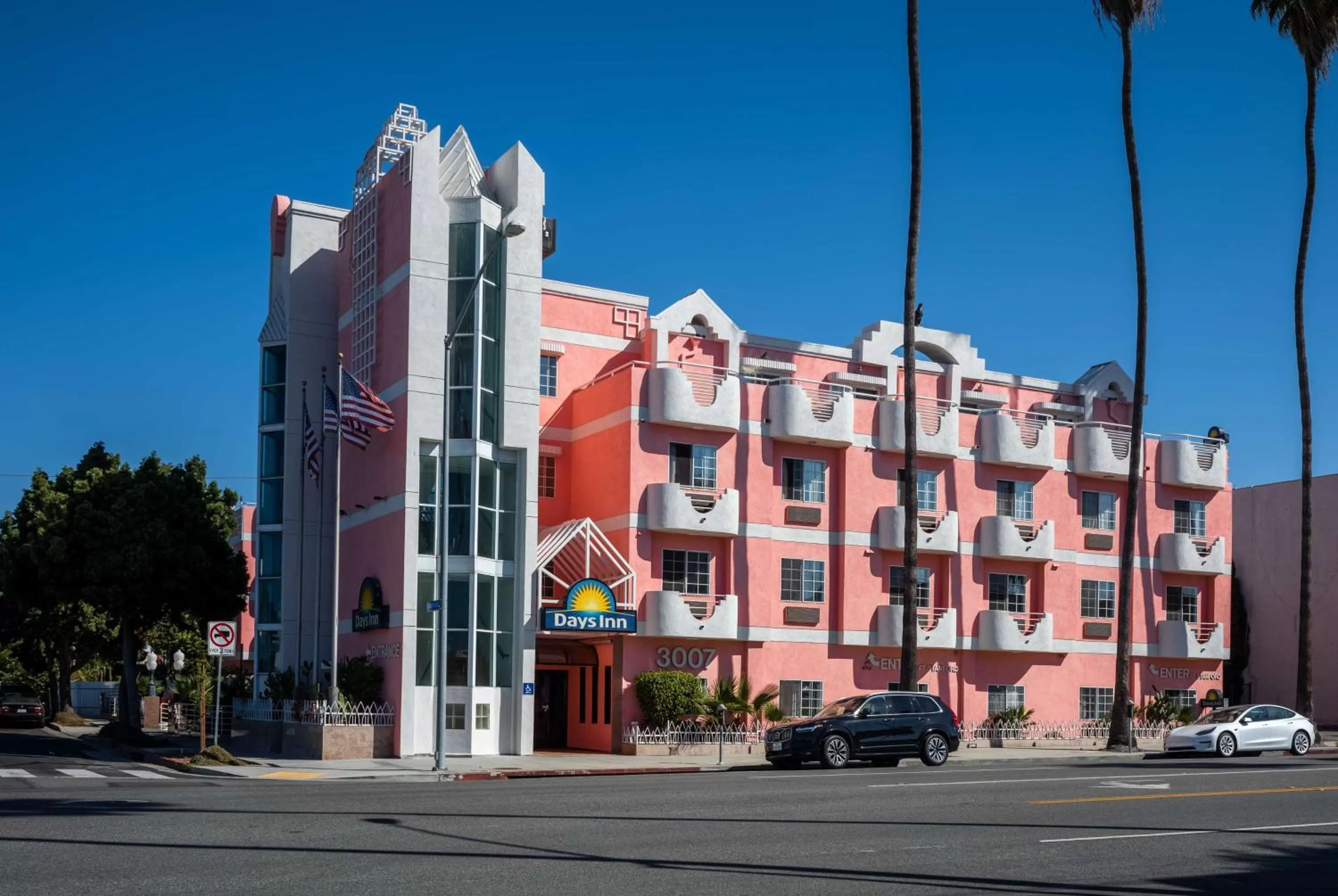 Property building in Days Inn by Wyndham Santa Monica