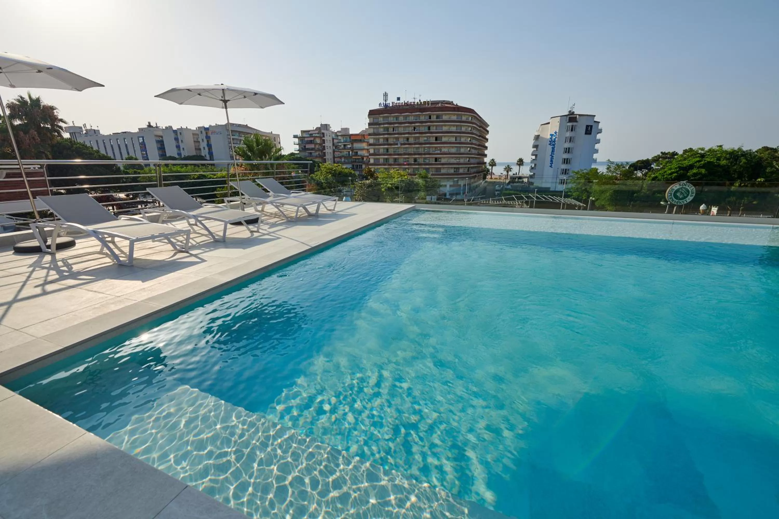Swimming pool in DWO Sirius