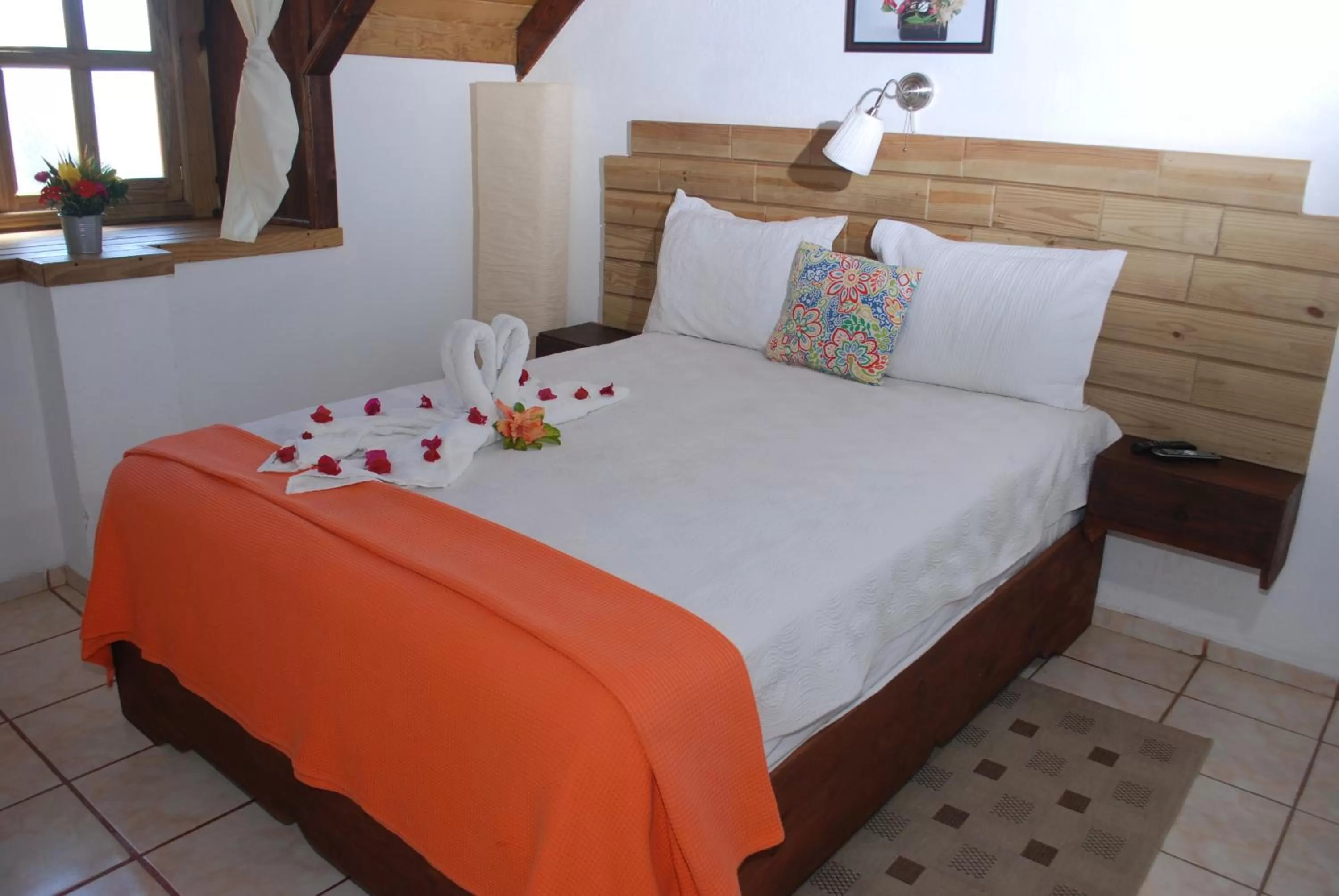 Bed in Hotel Rancho Constanza & Cabañas de la Montaña