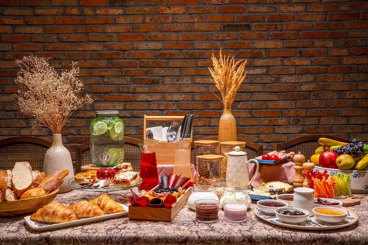 Buffet breakfast in Makmani Boutique Hotel by DNT Group