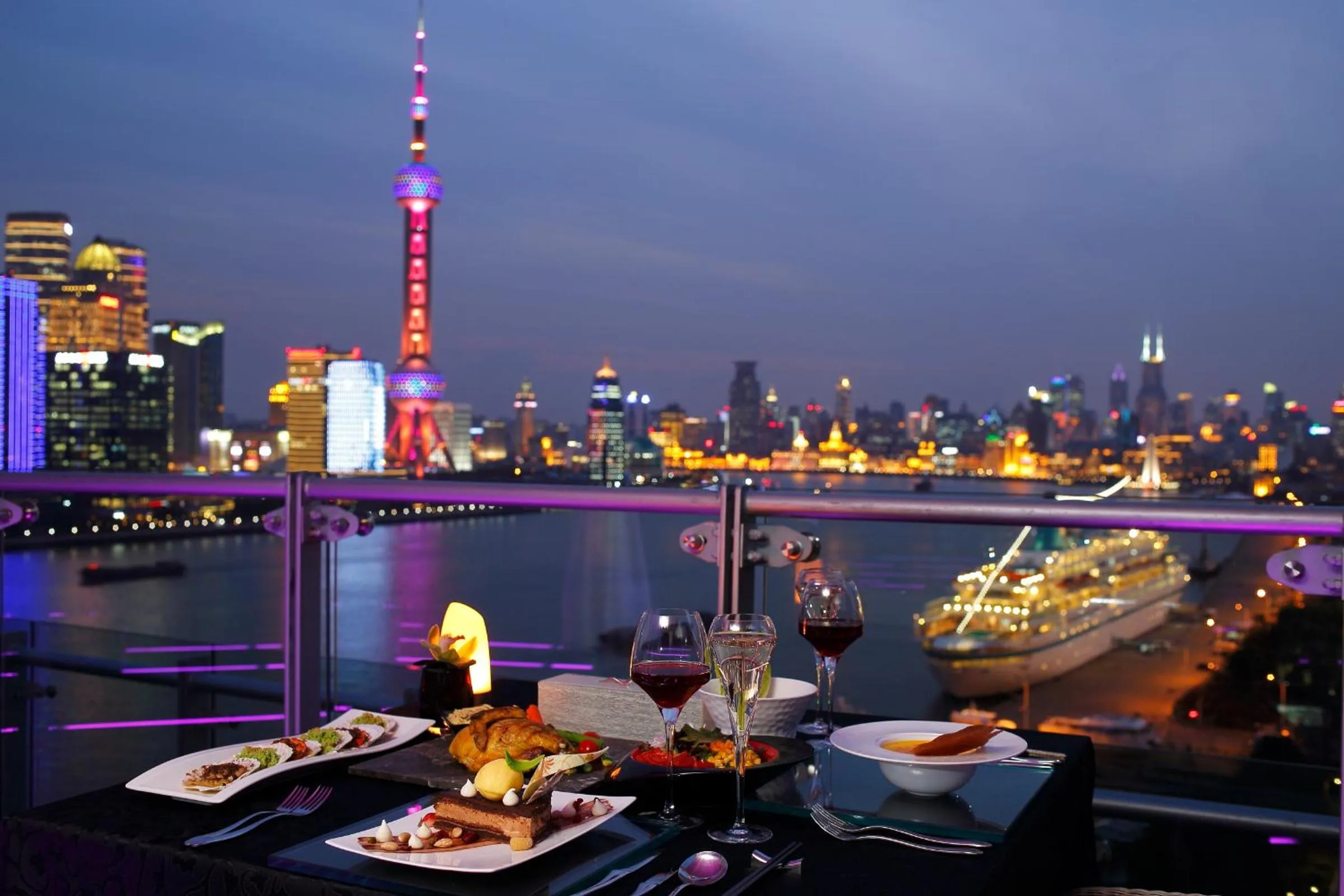 Restaurant/places to eat in Banyantree Shanghai On the Bund - Tales rooftop bar boasts a jaw-dropping panoramic vista