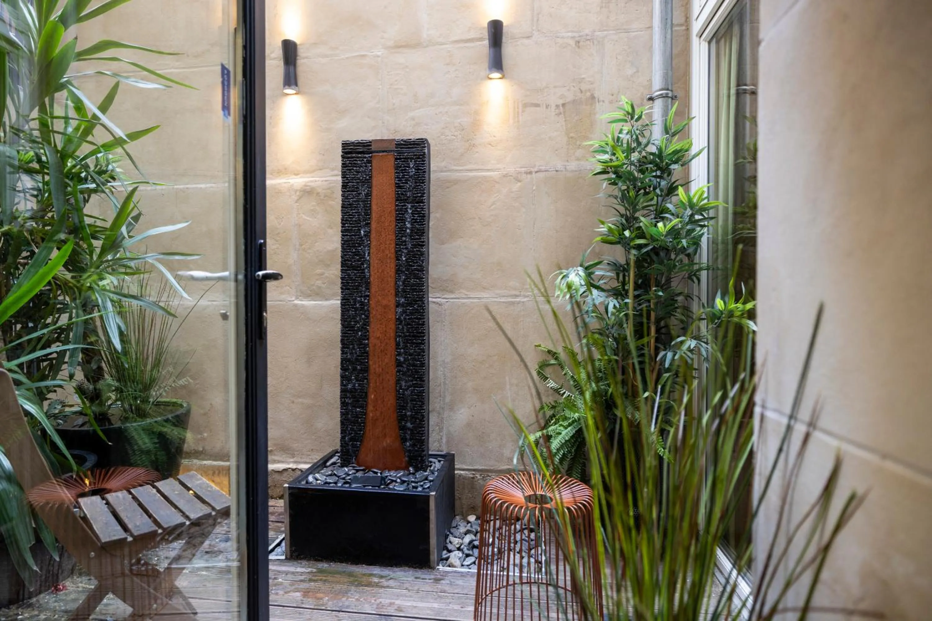 Patio in Hôtel Elixir