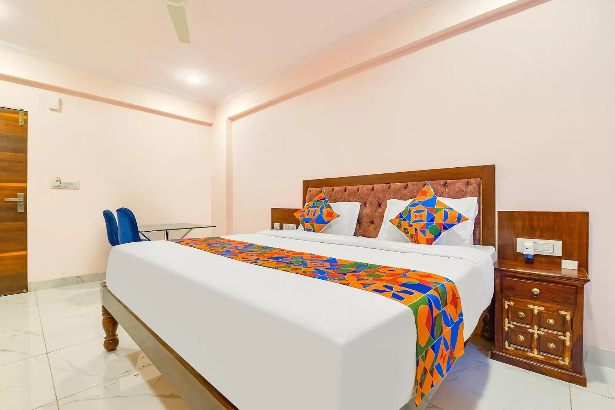 Bed in FabHotel JBS Heritage