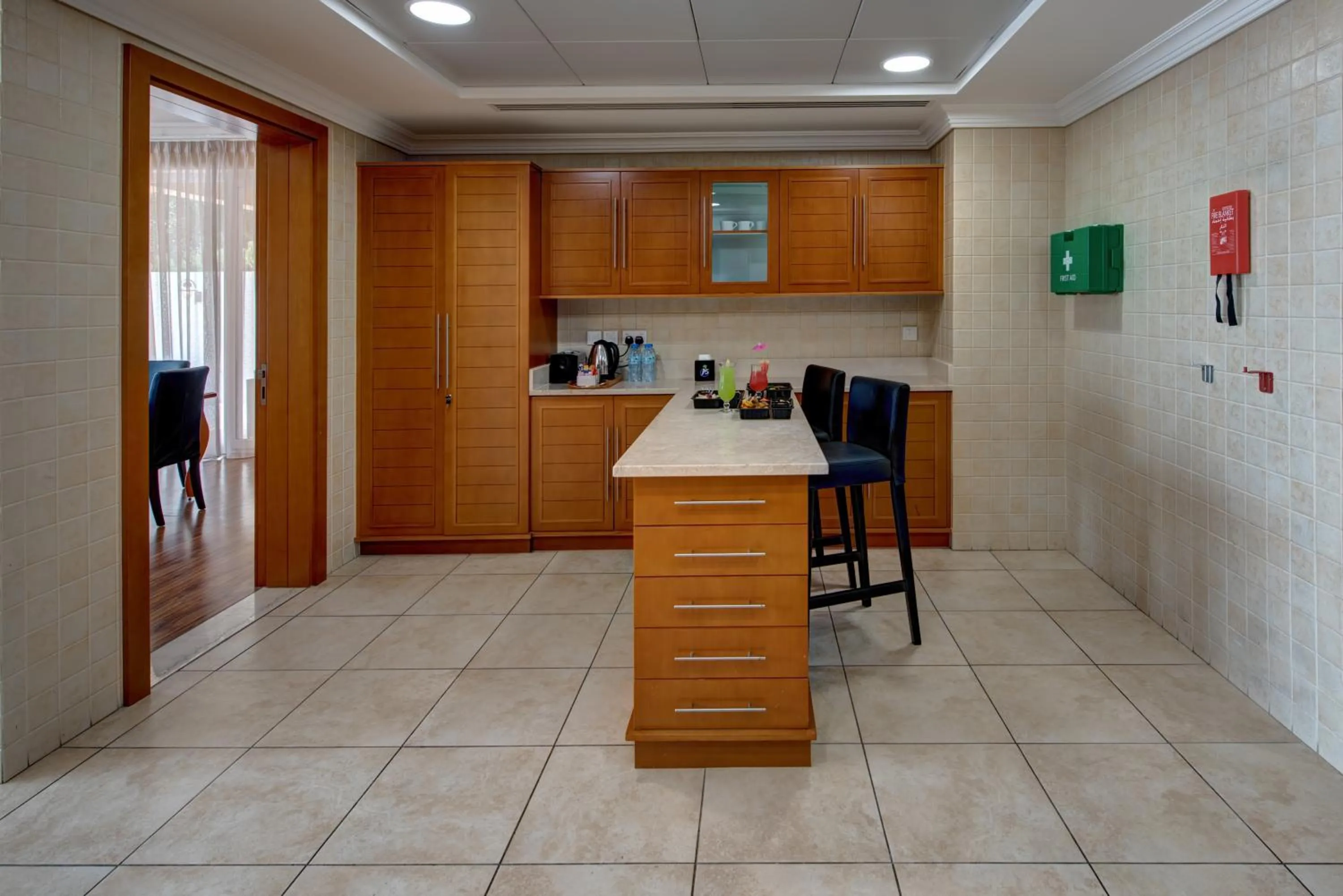 Kitchen or kitchenette in J5 Villas Holiday Homes Barsha Gardens