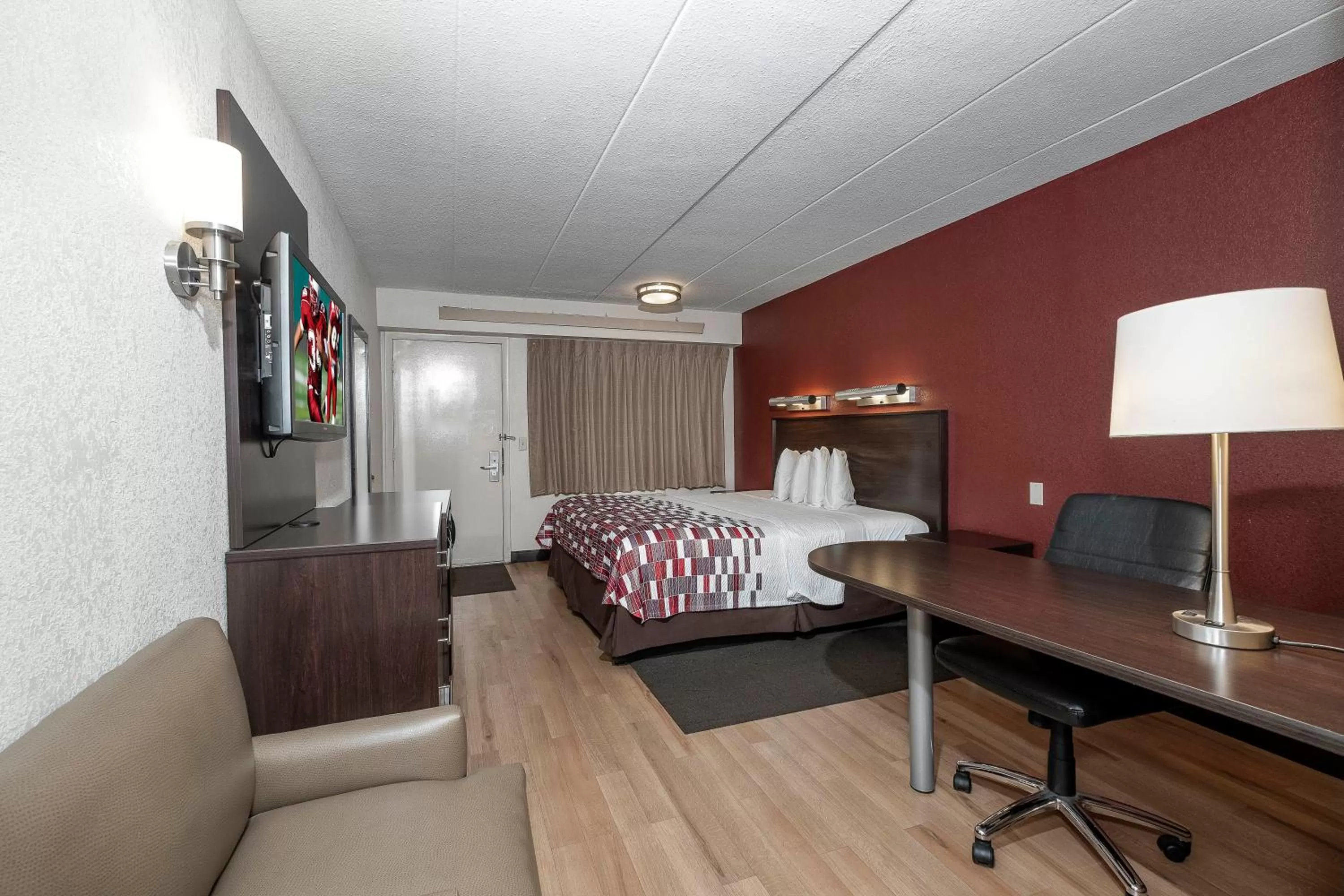 Photo of the whole room in Red Roof Inn Mt Laurel