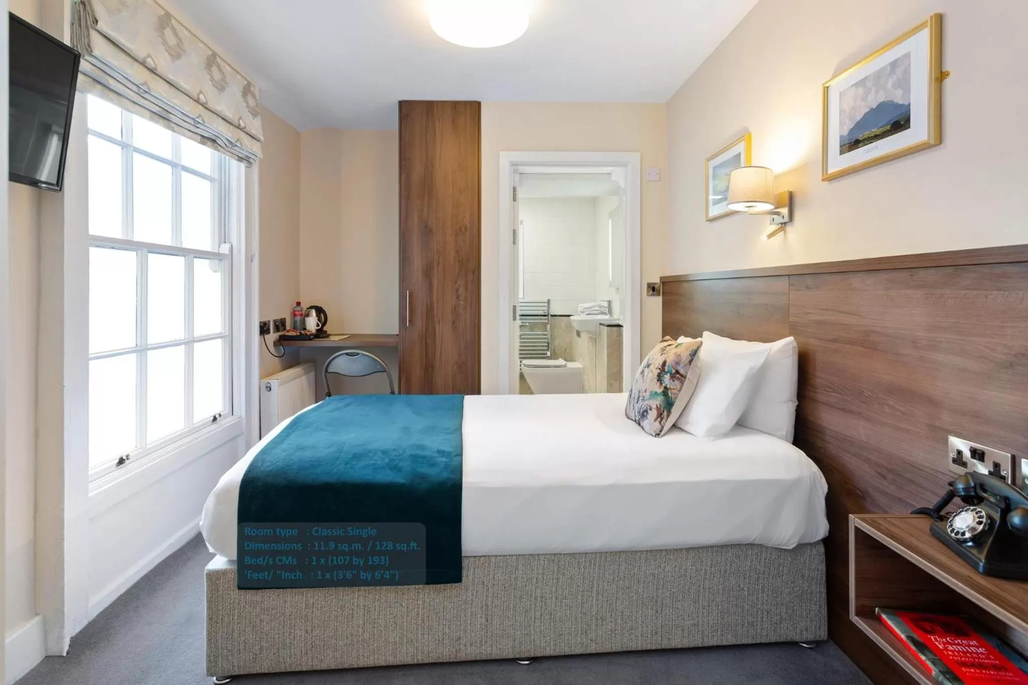 Photo of the whole room, Bed in Gardiner Lodge